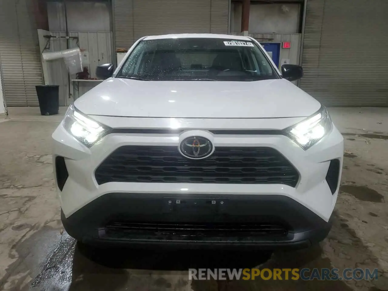 5 Photograph of a damaged car 2T3F1RFV4RW468174 TOYOTA RAV4 2024