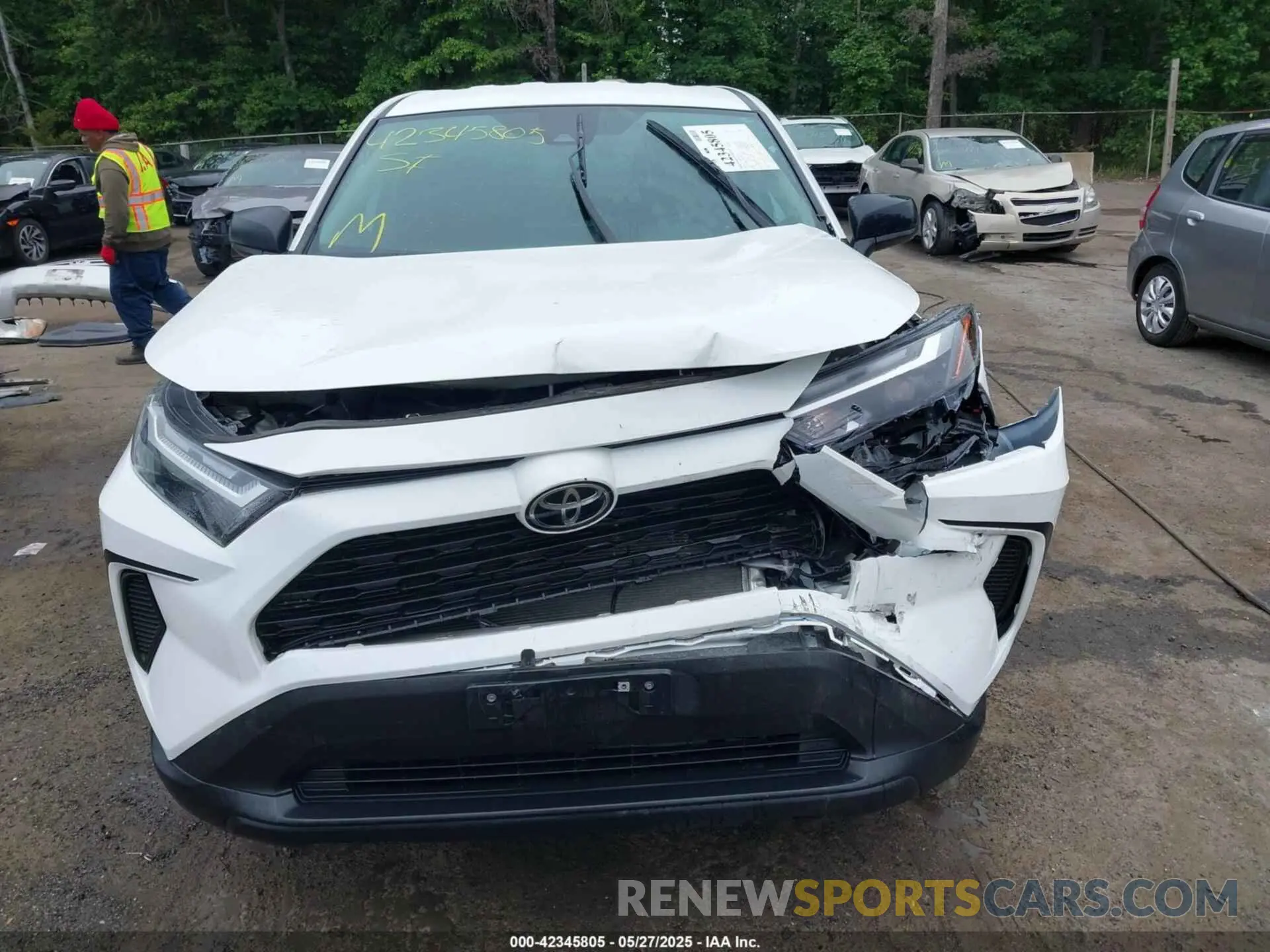 12 Photograph of a damaged car 2T3F1RFV5RC405859 TOYOTA RAV4 2024