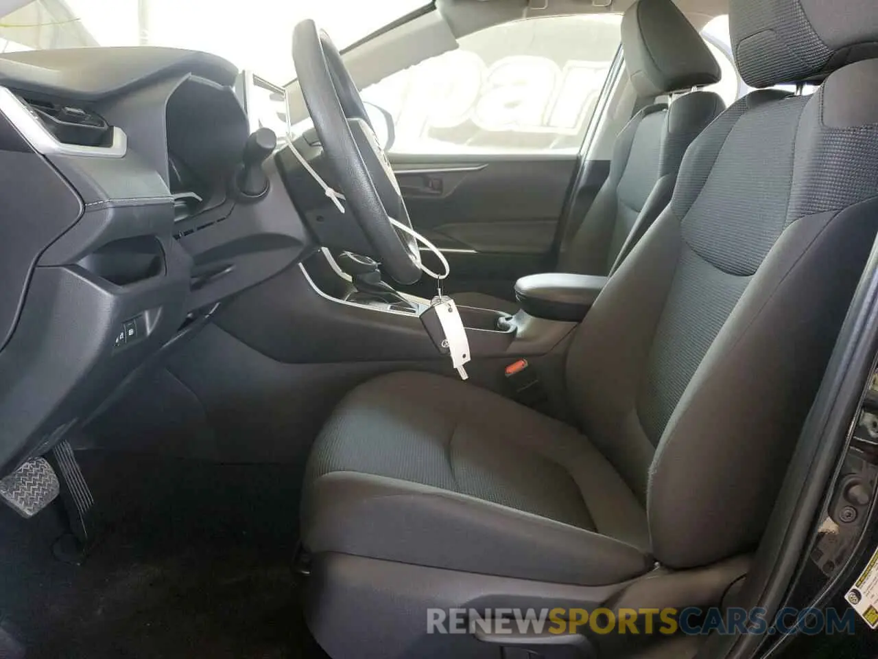 7 Photograph of a damaged car 2T3F1RFV5RC458321 TOYOTA RAV4 2024