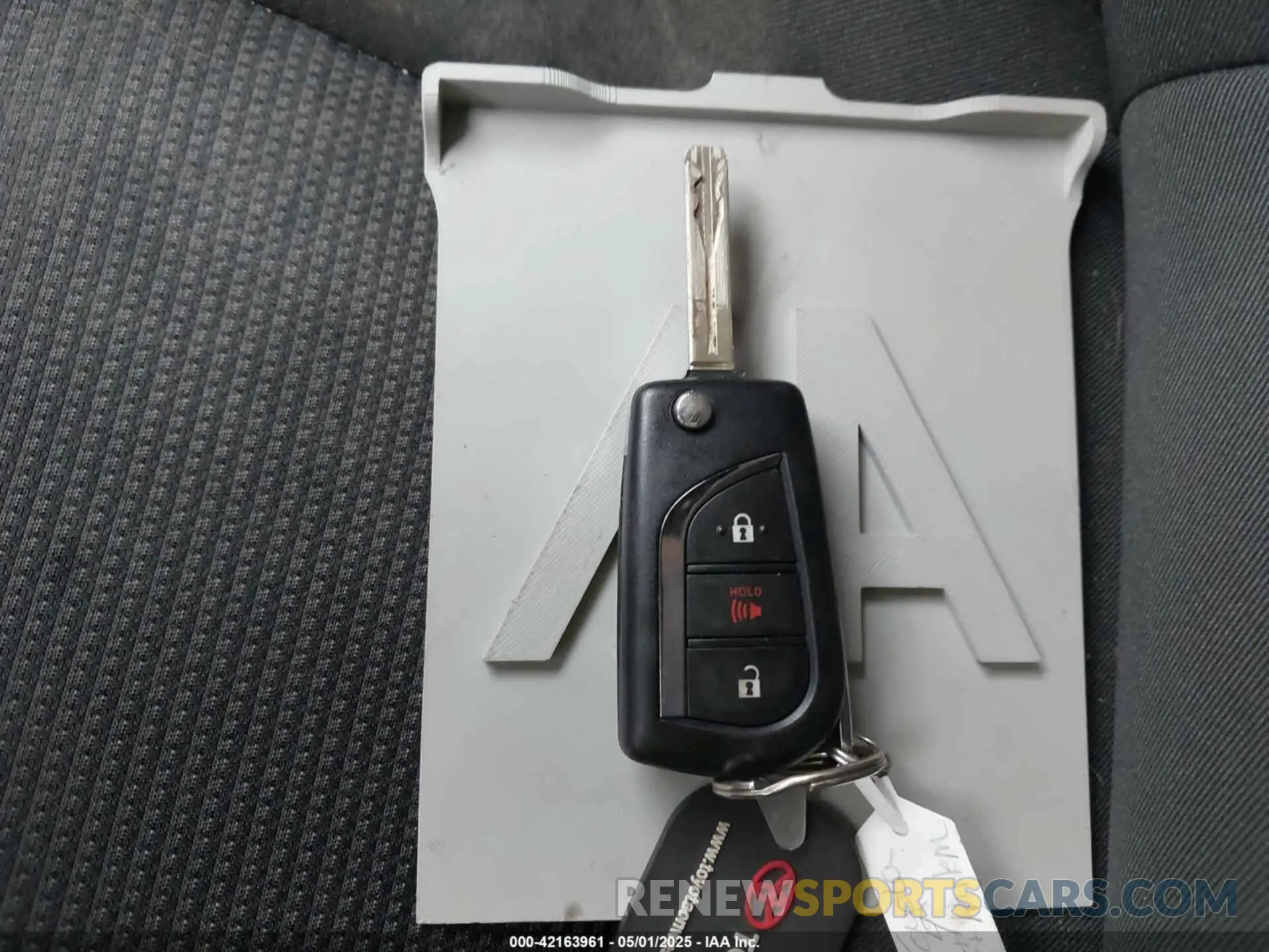 11 Photograph of a damaged car 2T3F1RFV6RC420807 TOYOTA RAV4 2024