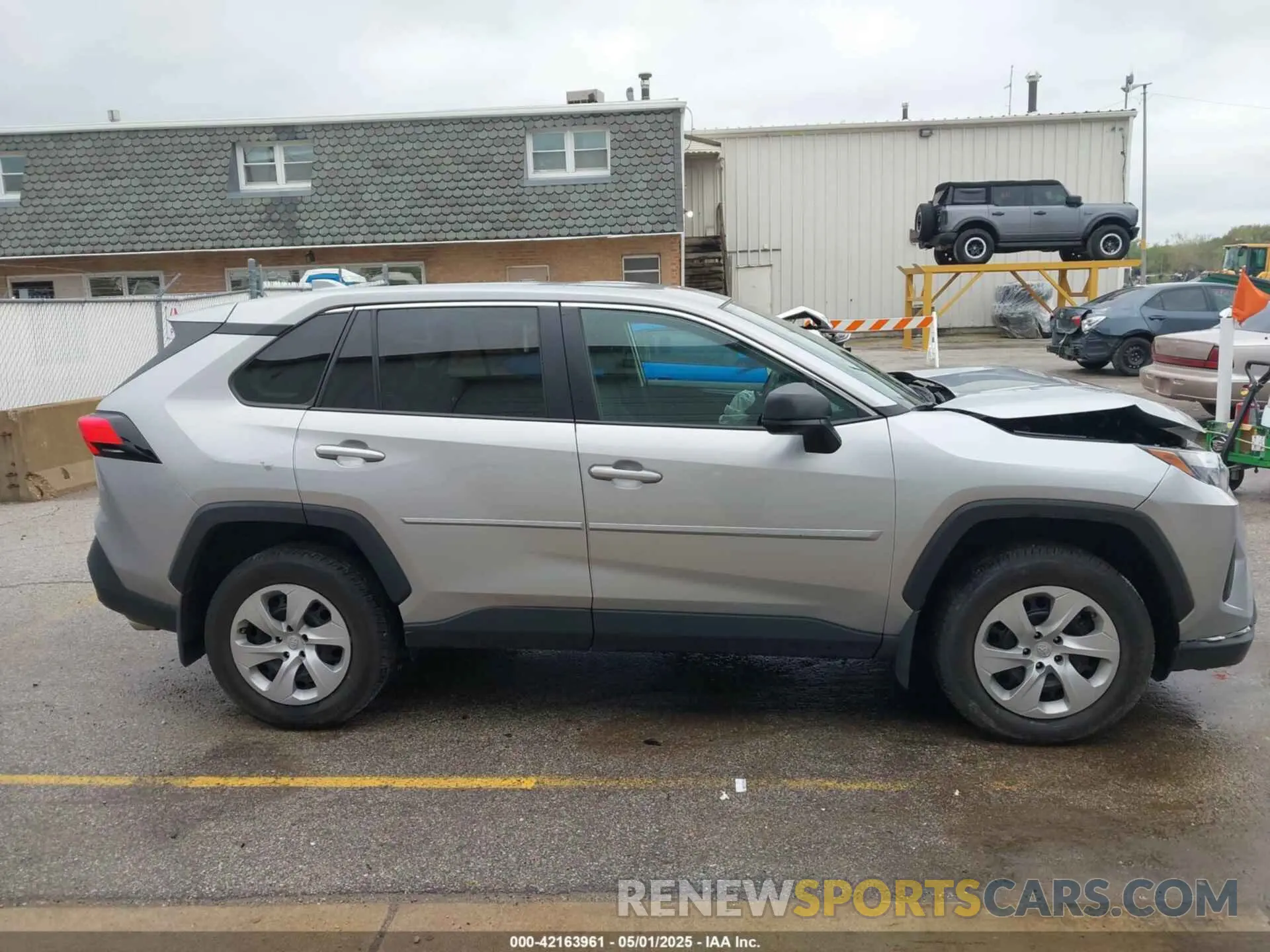 14 Photograph of a damaged car 2T3F1RFV6RC420807 TOYOTA RAV4 2024