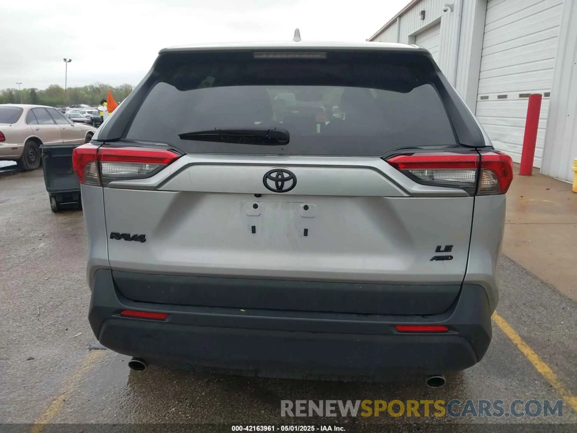 17 Photograph of a damaged car 2T3F1RFV6RC420807 TOYOTA RAV4 2024