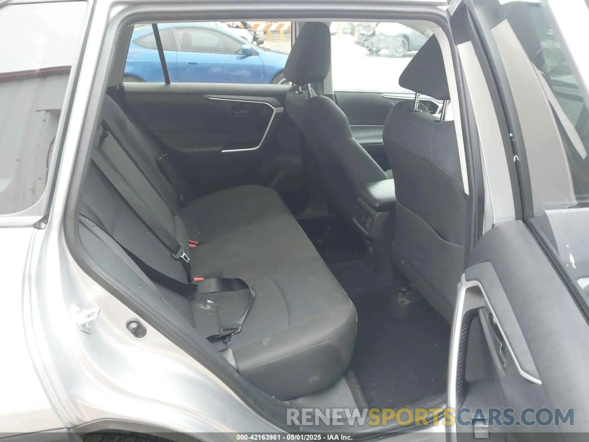 8 Photograph of a damaged car 2T3F1RFV6RC420807 TOYOTA RAV4 2024