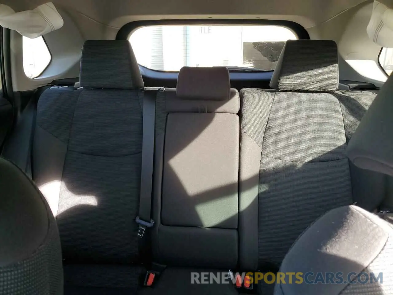 10 Photograph of a damaged car 2T3F1RFV6RW433569 TOYOTA RAV4 2024