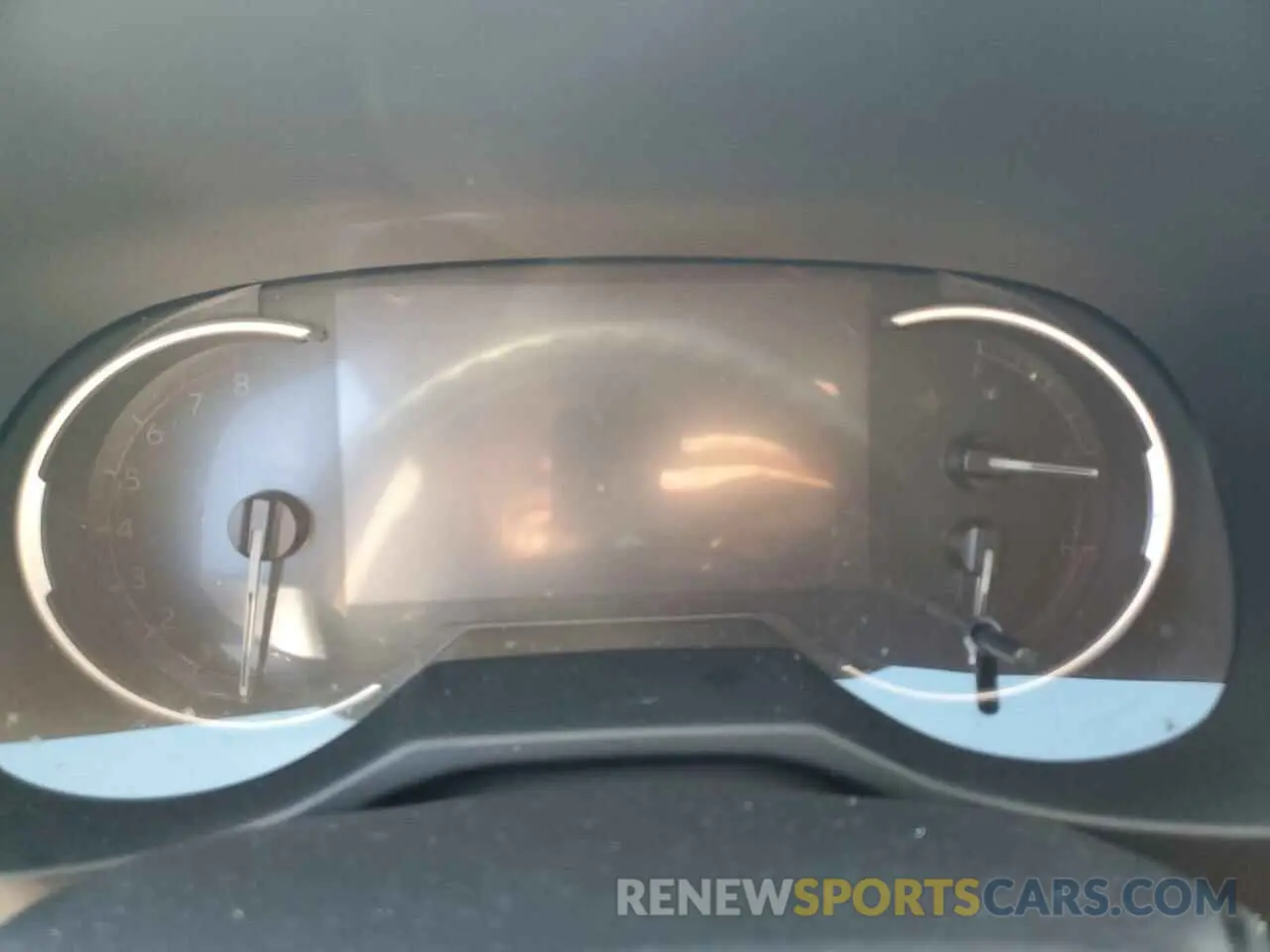 9 Photograph of a damaged car 2T3F1RFV8RW444251 TOYOTA RAV4 2024