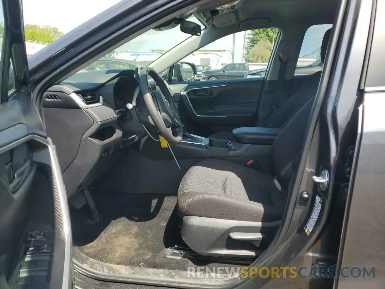 7 Photograph of a damaged car 2T3F1RFV8RW480019 TOYOTA RAV4 2024