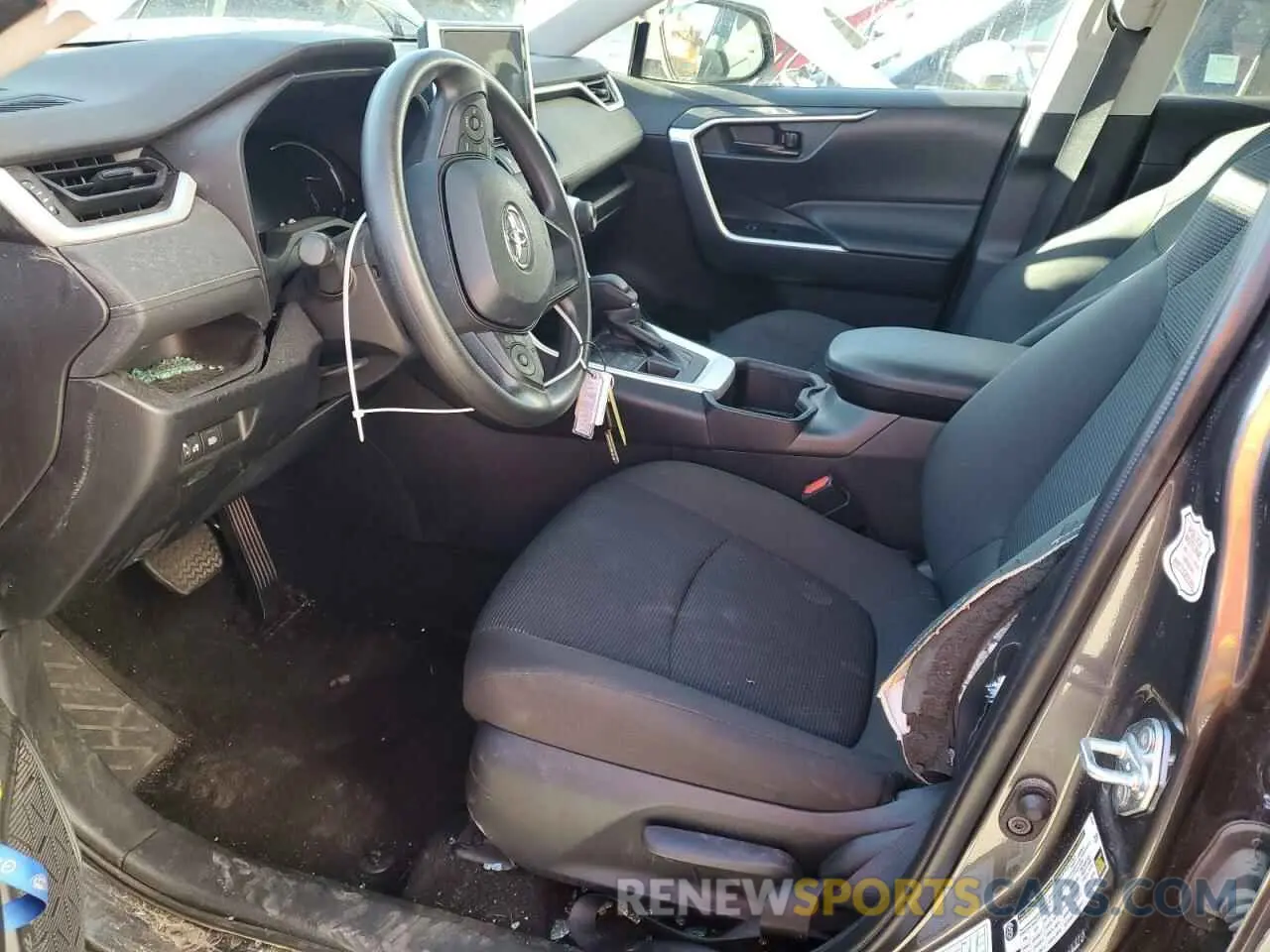 7 Photograph of a damaged car 2T3F1RFV9RC452487 TOYOTA RAV4 2024