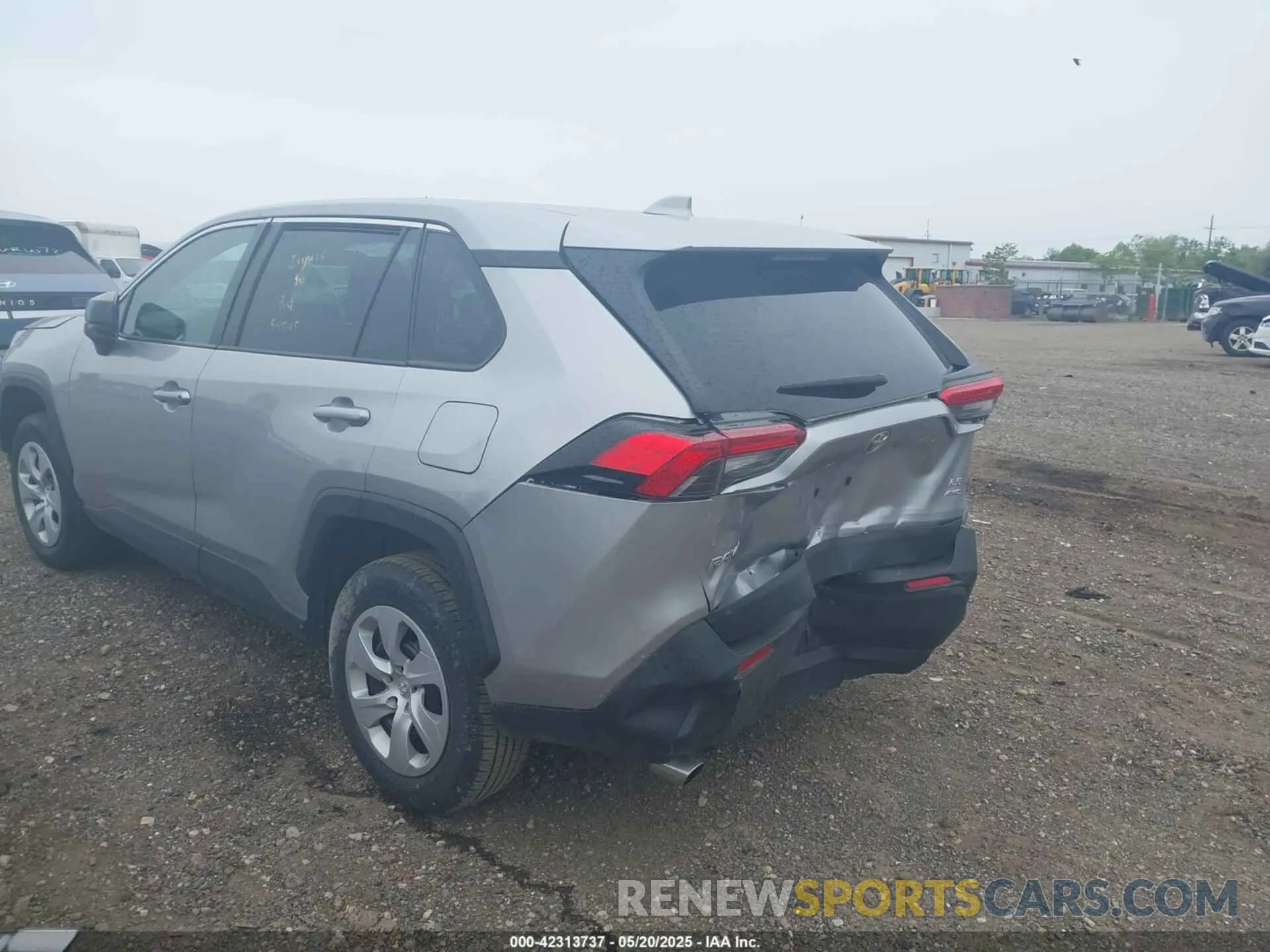 3 Photograph of a damaged car 2T3F1RFVXRC458850 TOYOTA RAV4 2024