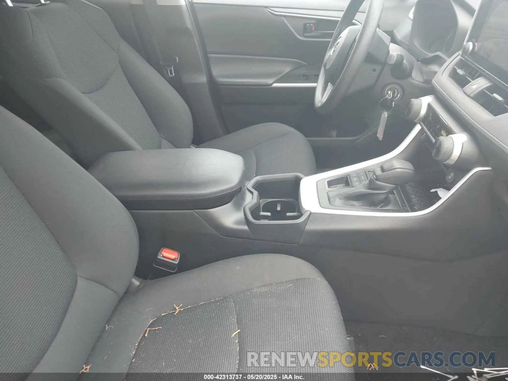 5 Photograph of a damaged car 2T3F1RFVXRC458850 TOYOTA RAV4 2024