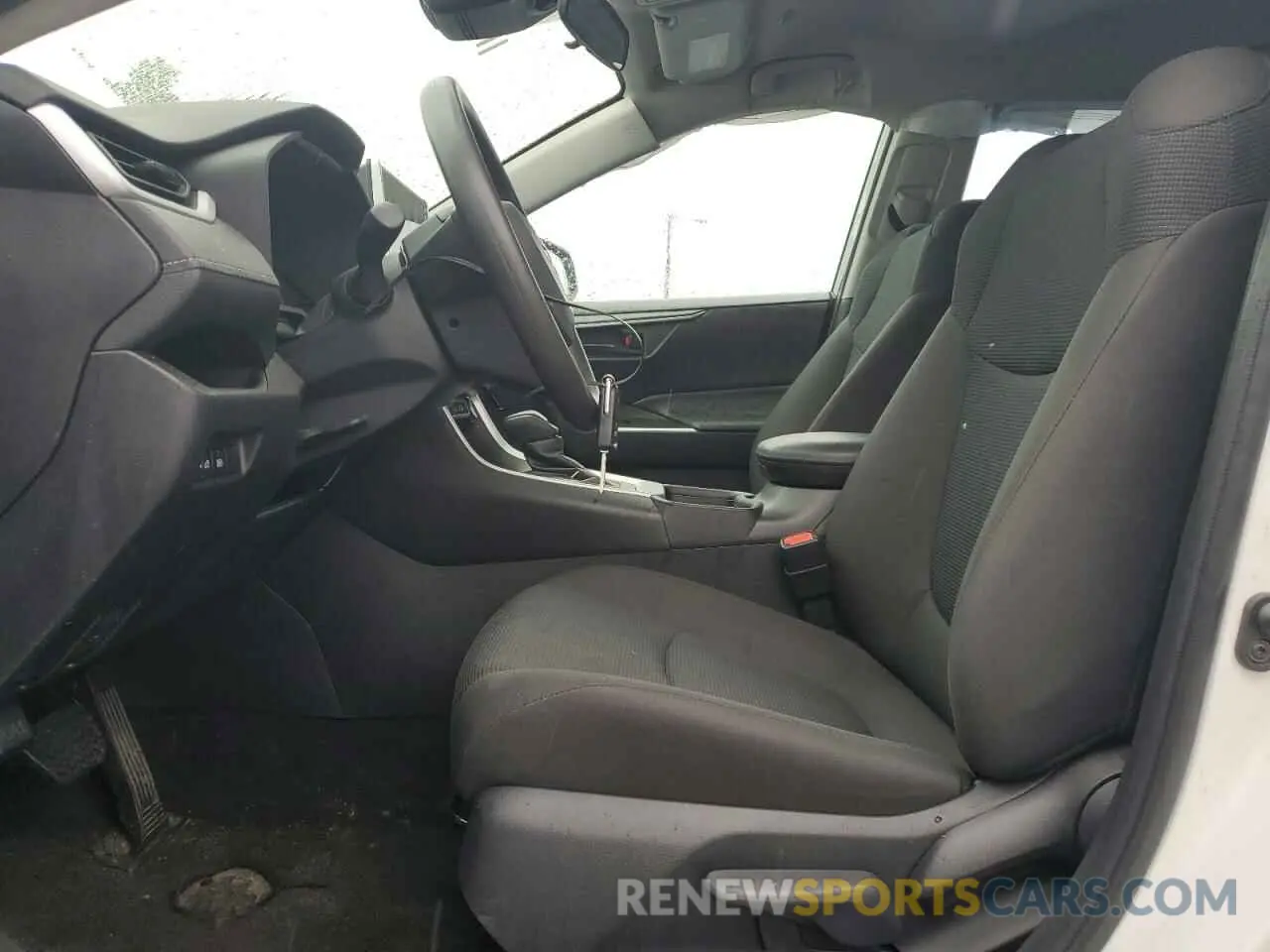 7 Photograph of a damaged car 2T3F1RFVXRC459237 TOYOTA RAV4 2024