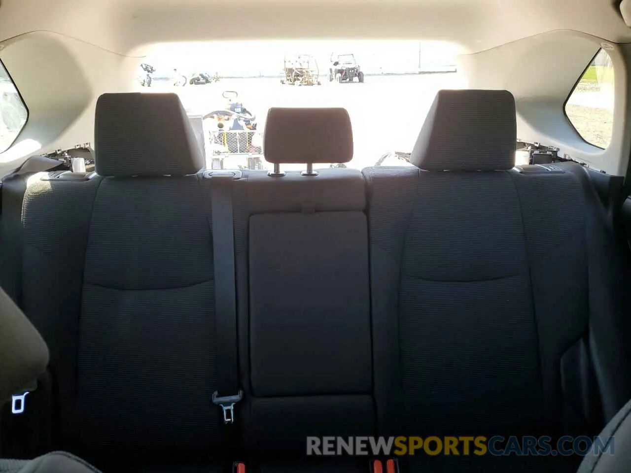 10 Photograph of a damaged car 2T3F1RFVXRC465412 TOYOTA RAV4 2024