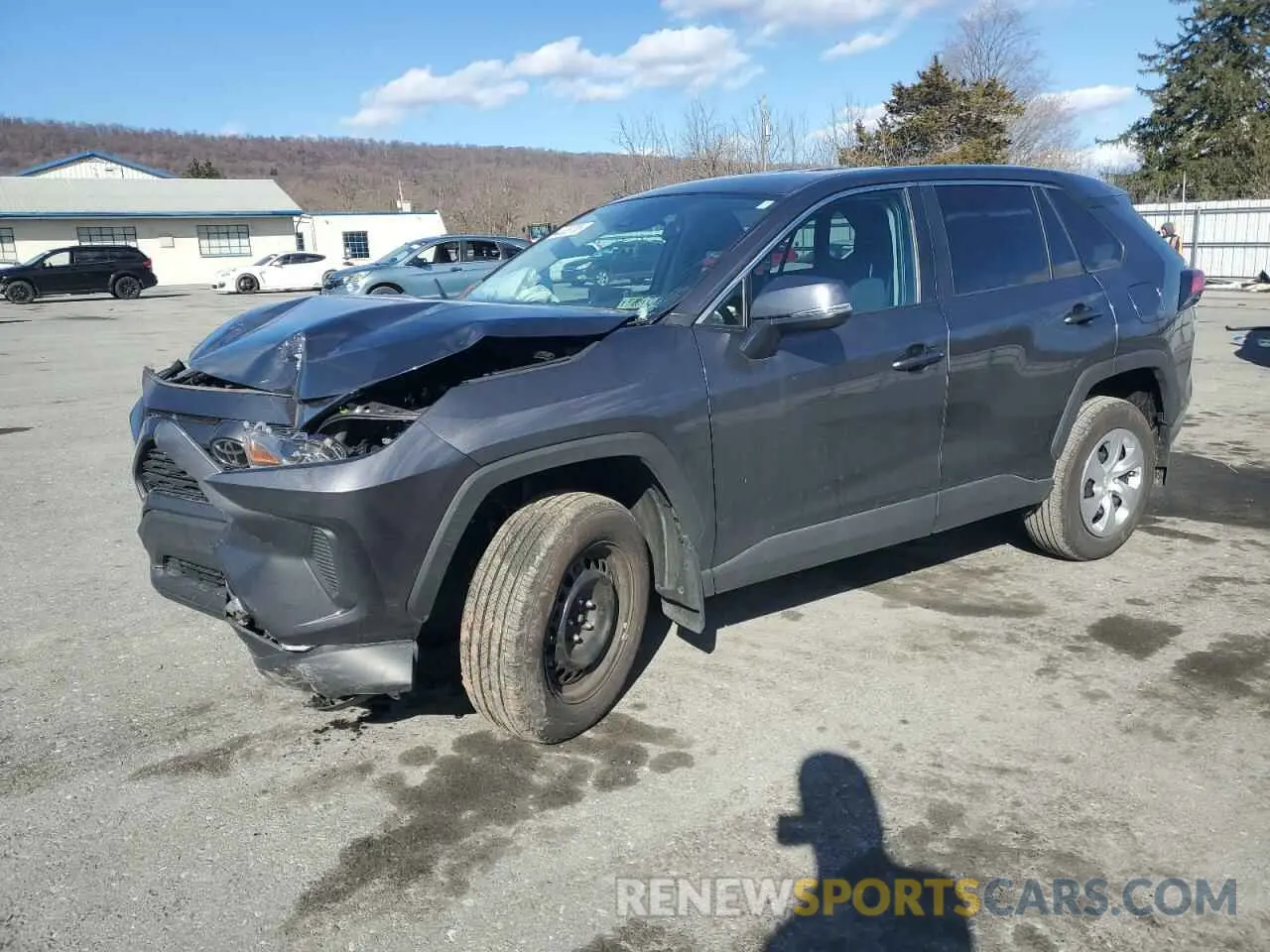 1 Photograph of a damaged car 2T3G1RFV0RC421150 TOYOTA RAV4 2024