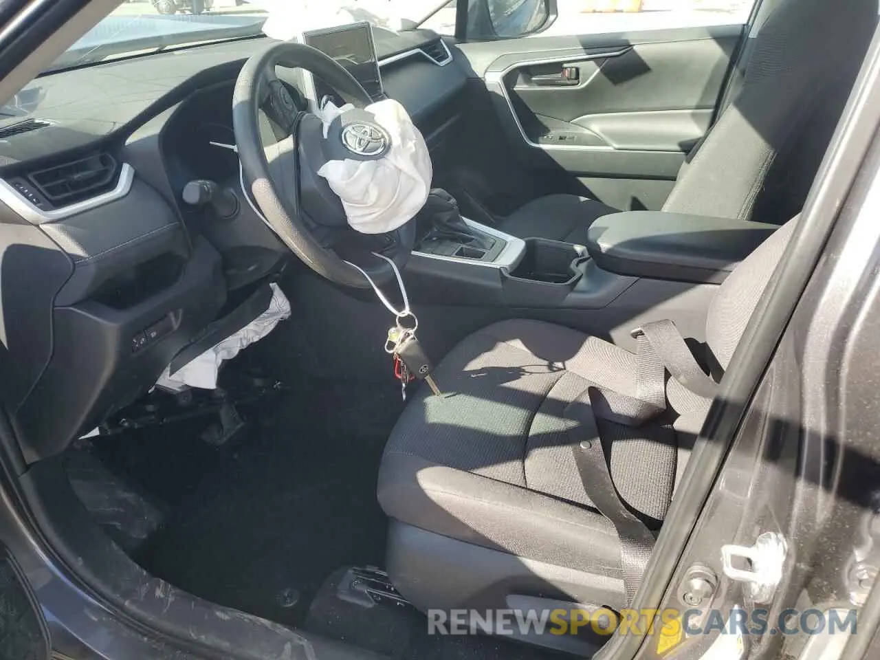 7 Photograph of a damaged car 2T3G1RFV0RC421150 TOYOTA RAV4 2024