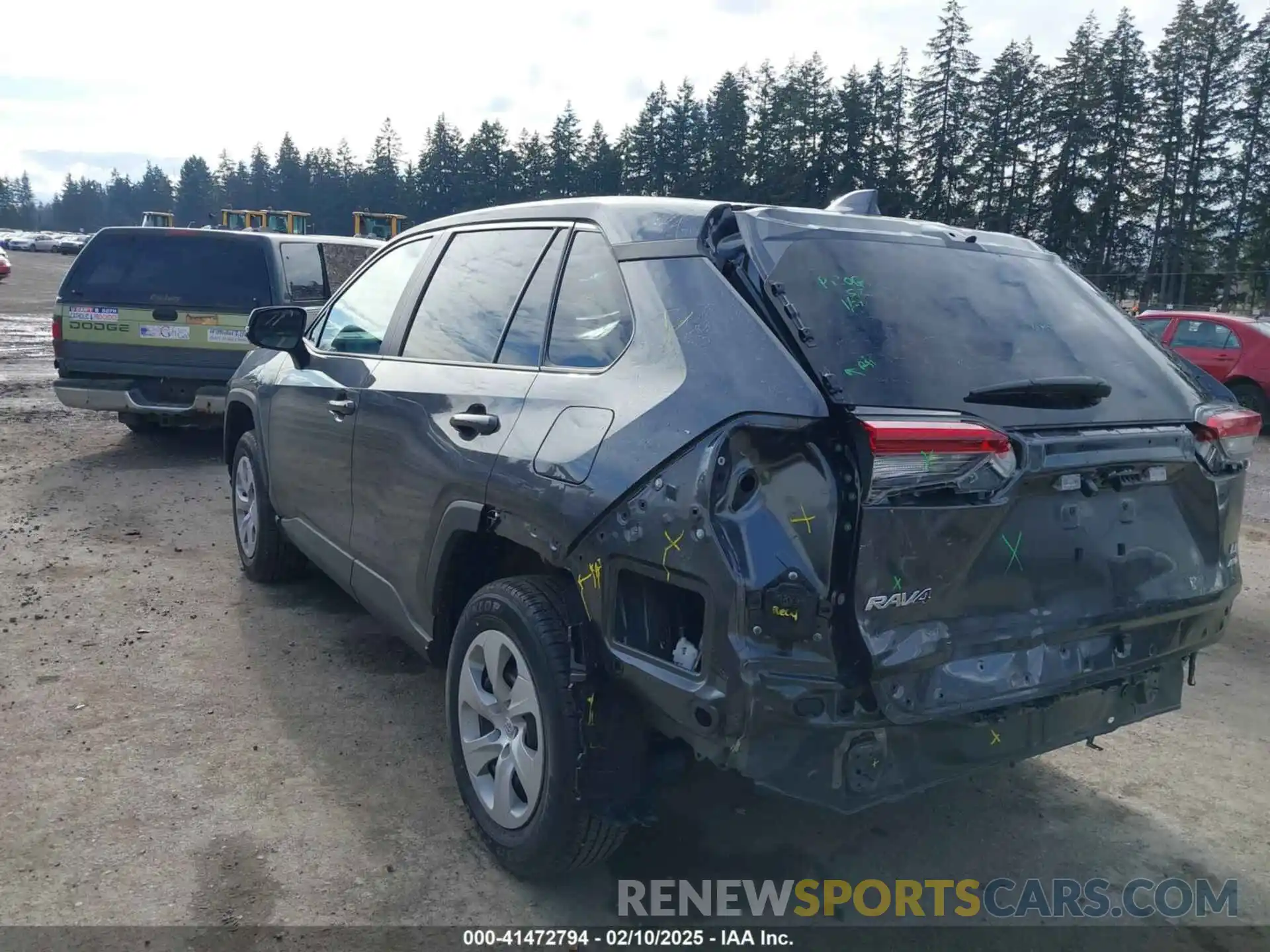 3 Photograph of a damaged car 2T3G1RFV0RC483714 TOYOTA RAV4 2024