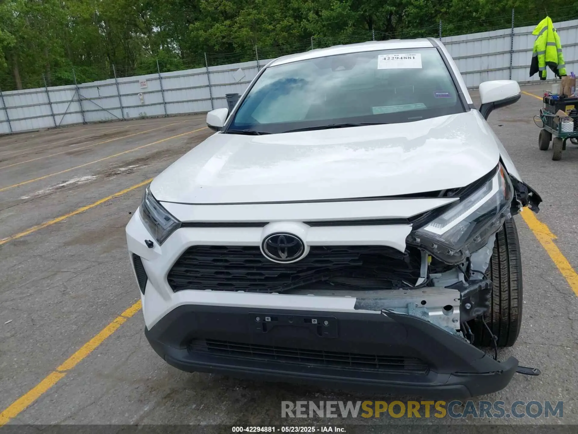 12 Photograph of a damaged car 2T3G1RFV3RC410336 TOYOTA RAV4 2024