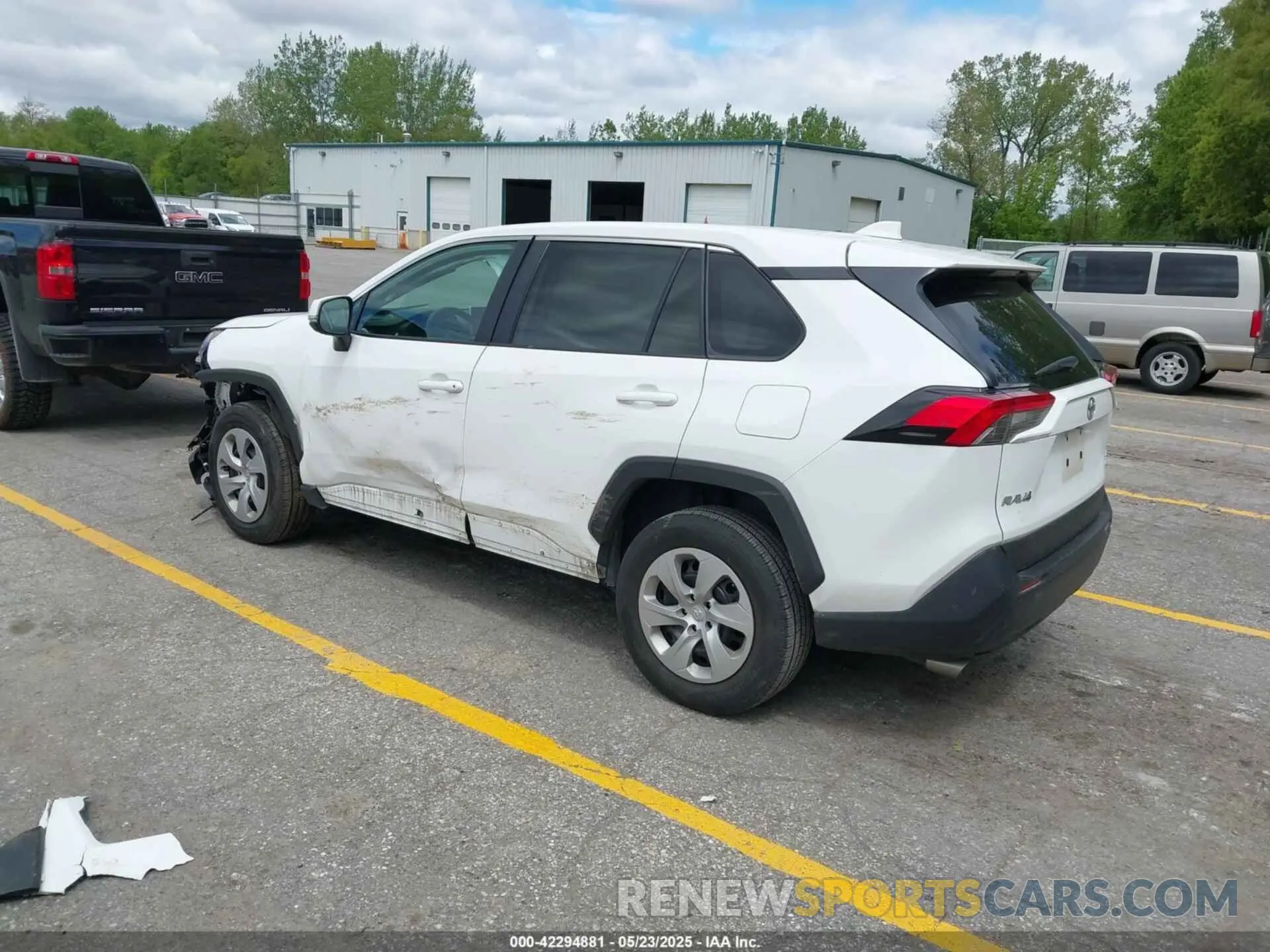3 Photograph of a damaged car 2T3G1RFV3RC410336 TOYOTA RAV4 2024