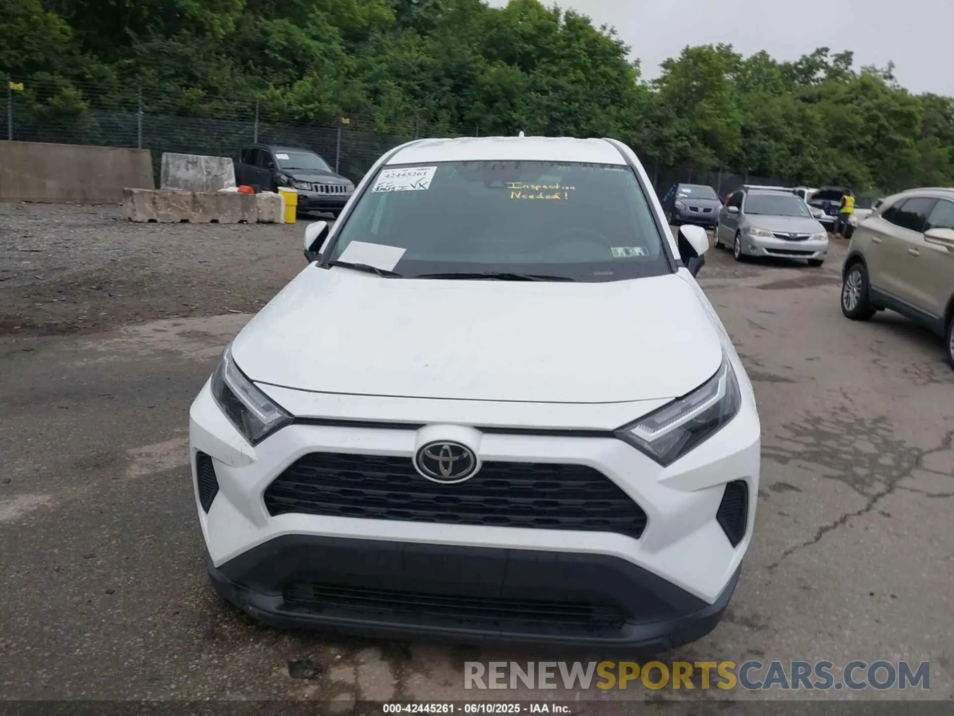 13 Photograph of a damaged car 2T3G1RFV3RC463800 TOYOTA RAV4 2024