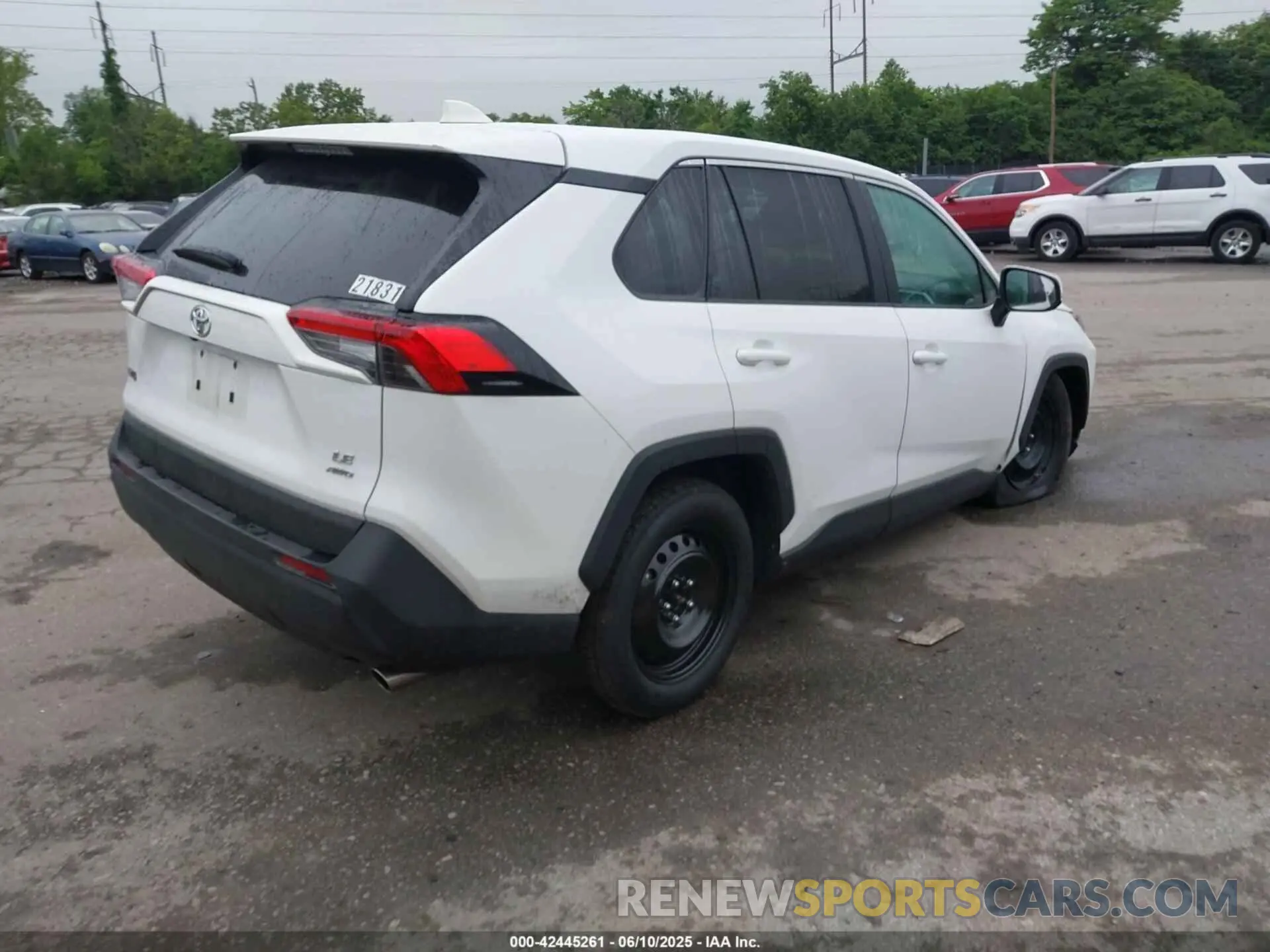 4 Photograph of a damaged car 2T3G1RFV3RC463800 TOYOTA RAV4 2024