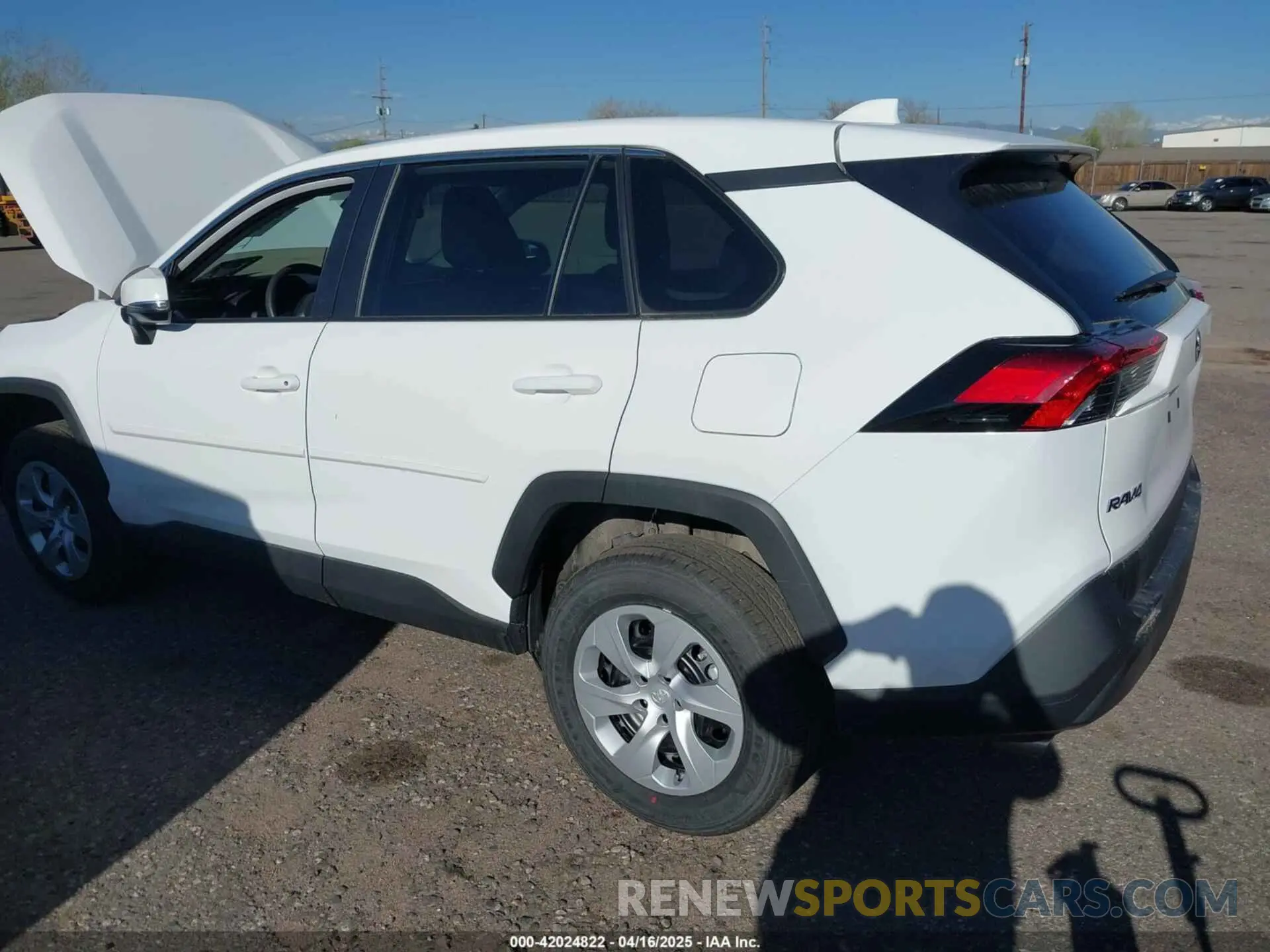 3 Photograph of a damaged car 2T3G1RFV4RW467031 TOYOTA RAV4 2024