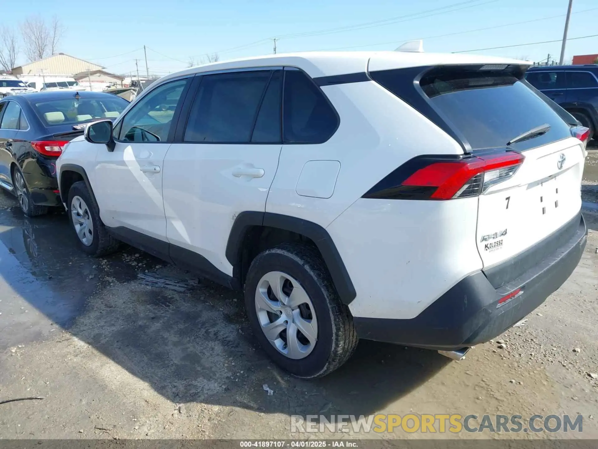 3 Photograph of a damaged car 2T3G1RFV8RC410803 TOYOTA RAV4 2024