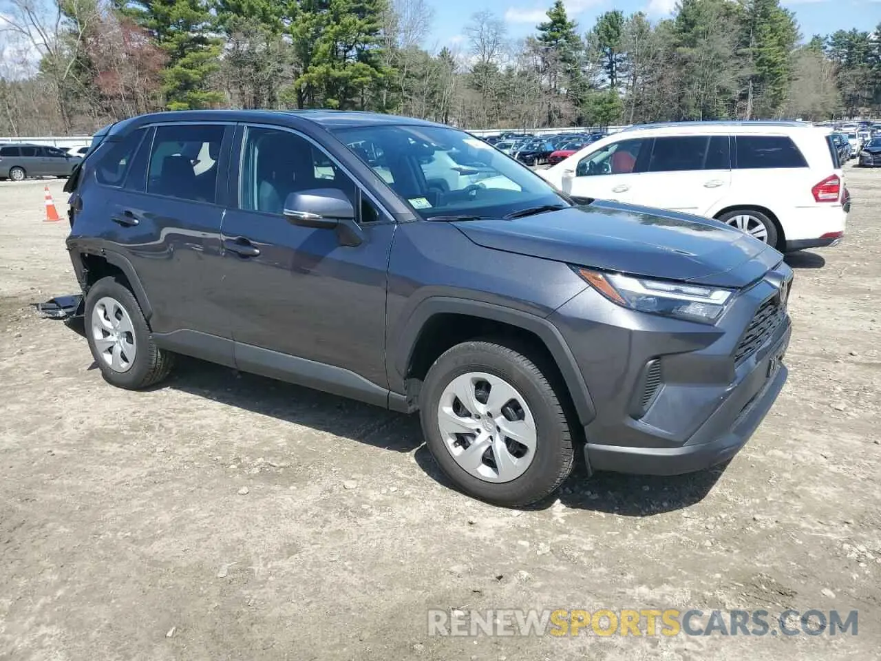 4 Photograph of a damaged car 2T3G1RFV8RC482858 TOYOTA RAV4 2024