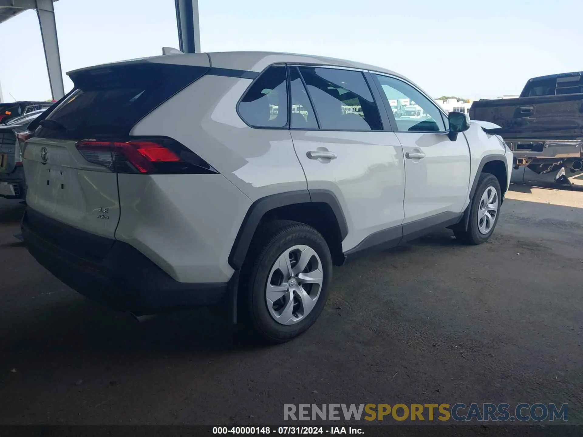 4 Photograph of a damaged car 2T3G1RFV9RC399035 TOYOTA RAV4 2024