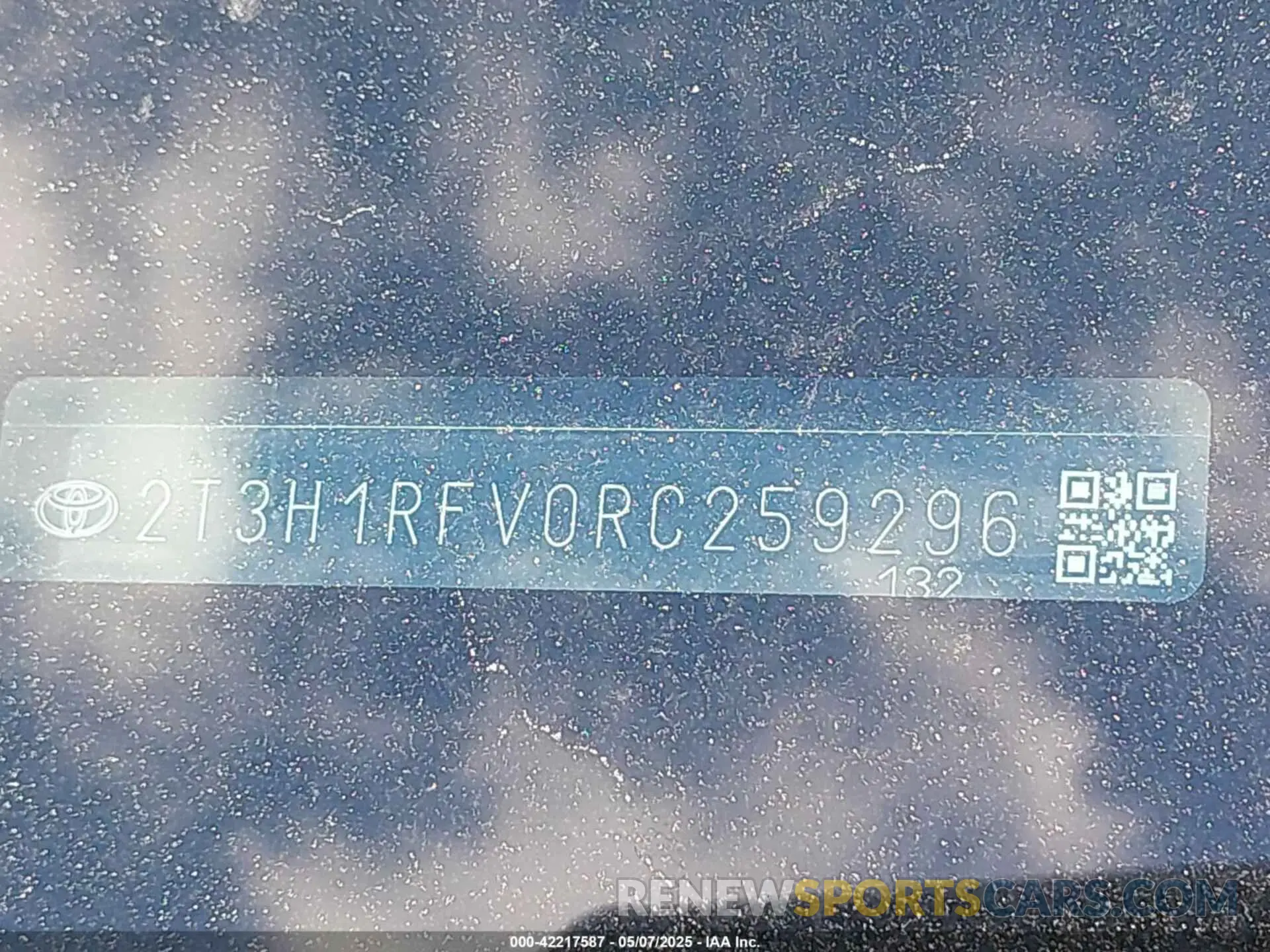 18 Photograph of a damaged car 2T3H1RFV0RC259296 TOYOTA RAV4 2024