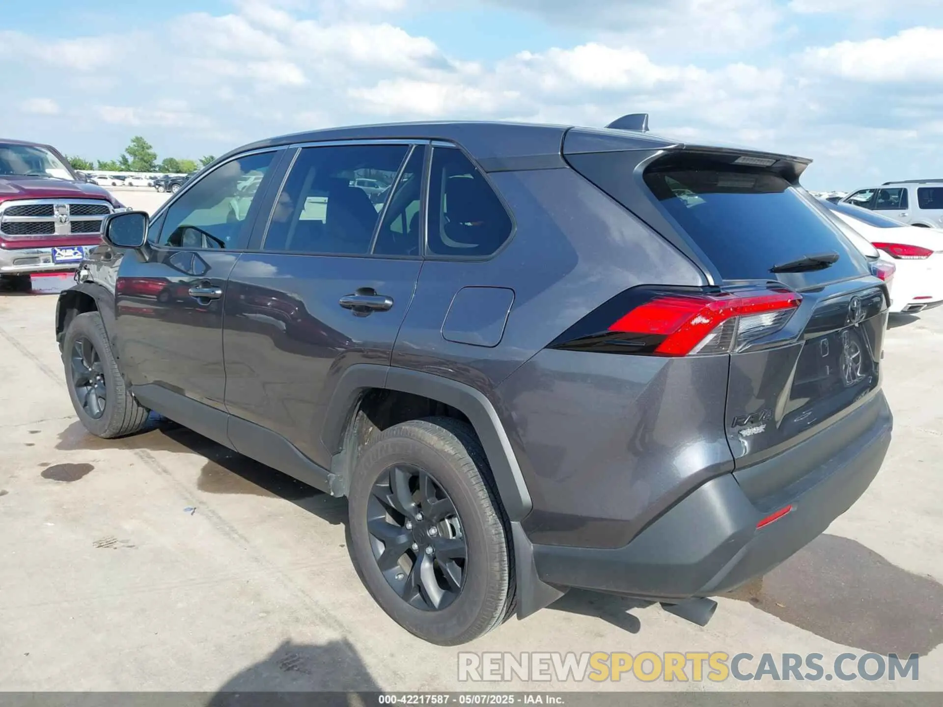 3 Photograph of a damaged car 2T3H1RFV0RC259296 TOYOTA RAV4 2024