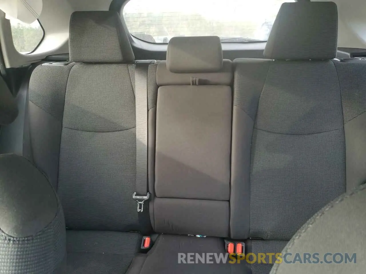 10 Photograph of a damaged car 2T3H1RFV0RW307992 TOYOTA RAV4 2024