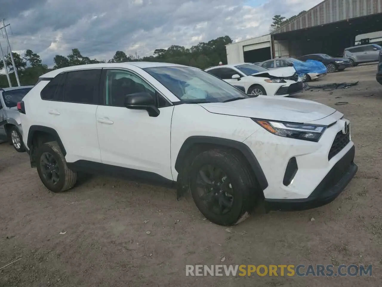 4 Photograph of a damaged car 2T3H1RFV0RW307992 TOYOTA RAV4 2024