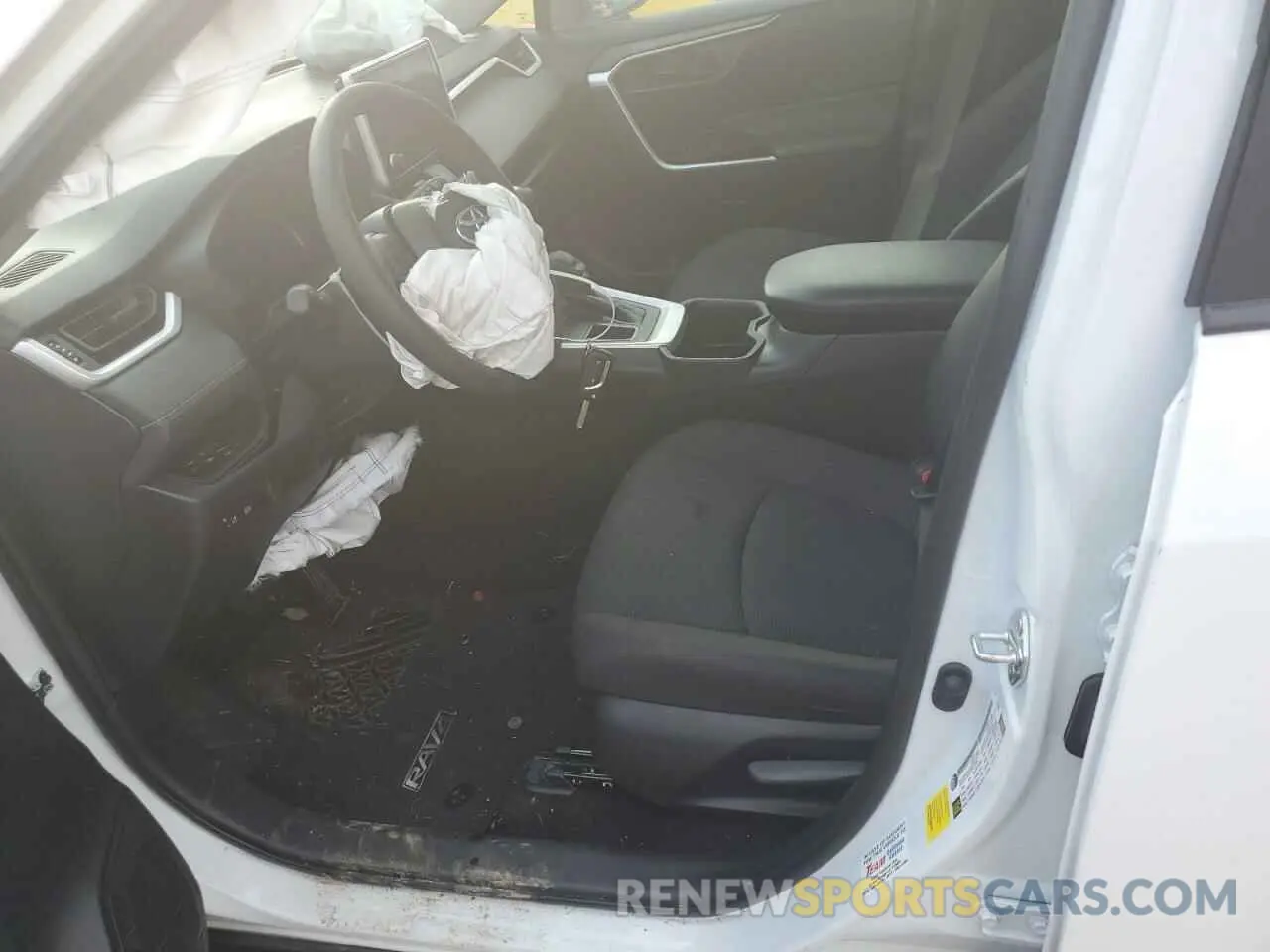 7 Photograph of a damaged car 2T3H1RFV0RW307992 TOYOTA RAV4 2024