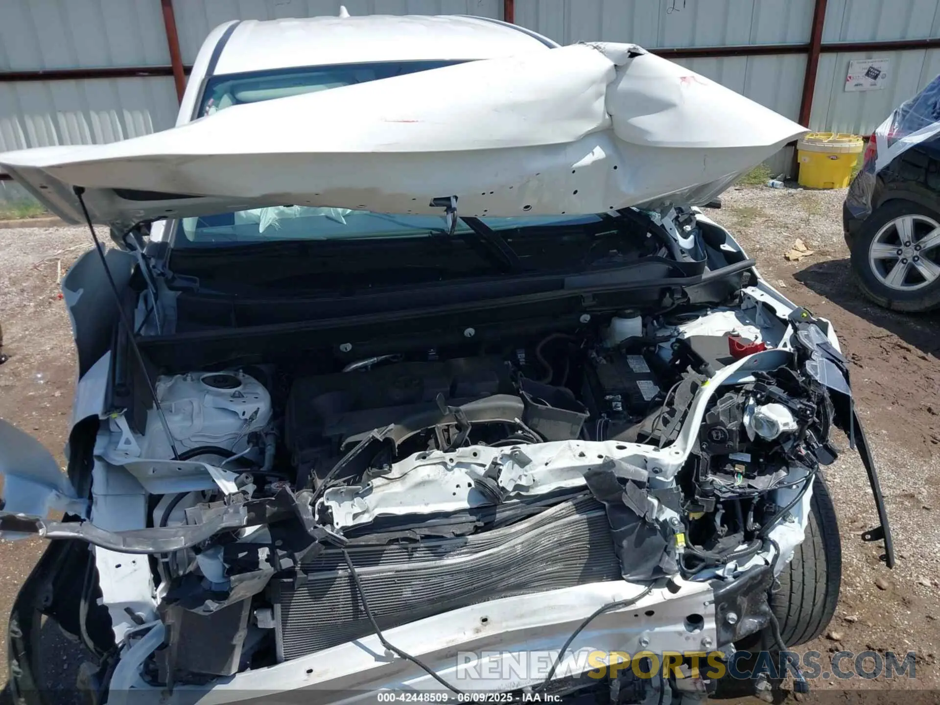 10 Photograph of a damaged car 2T3H1RFV0RW318300 TOYOTA RAV4 2024