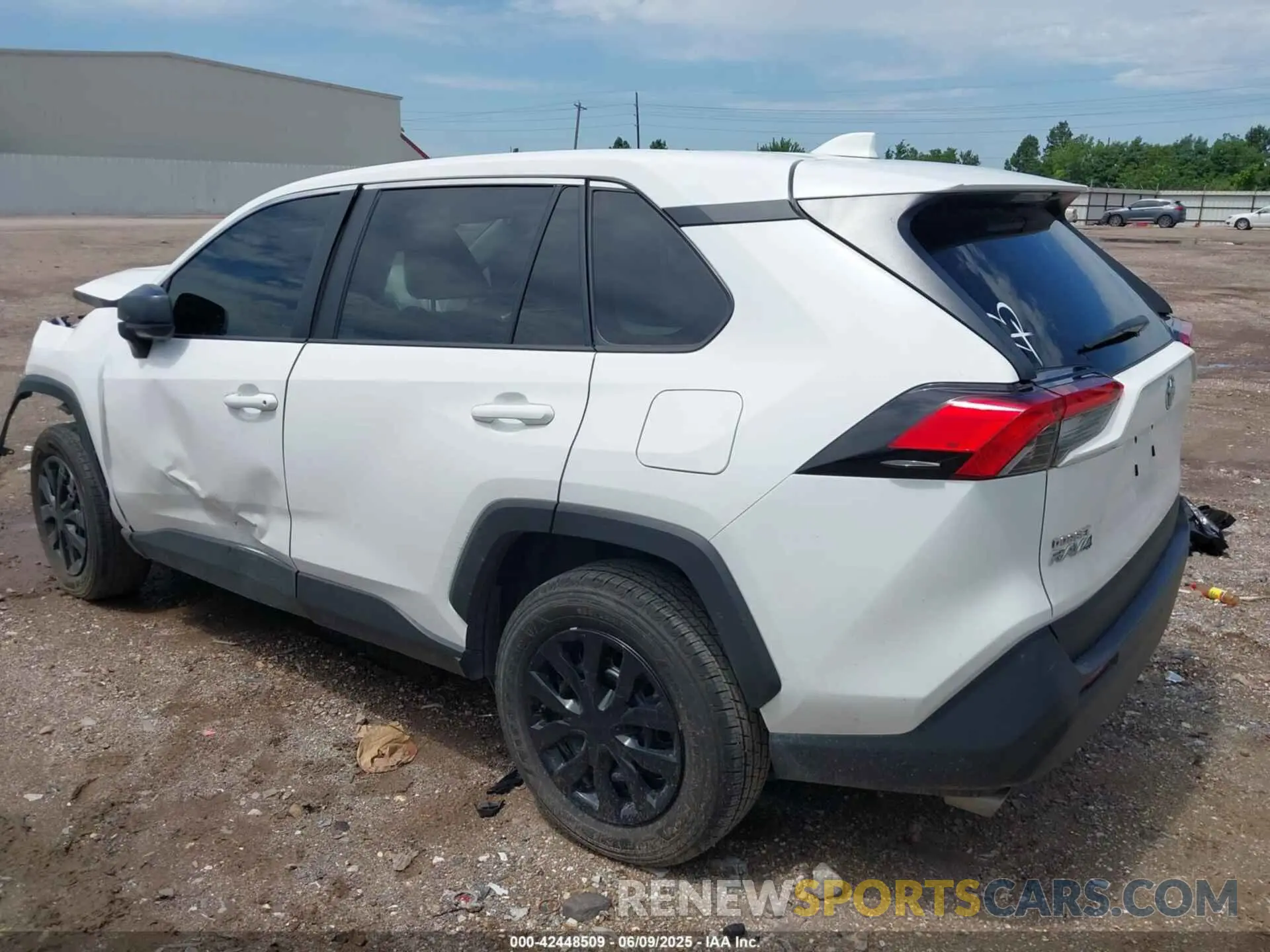 3 Photograph of a damaged car 2T3H1RFV0RW318300 TOYOTA RAV4 2024