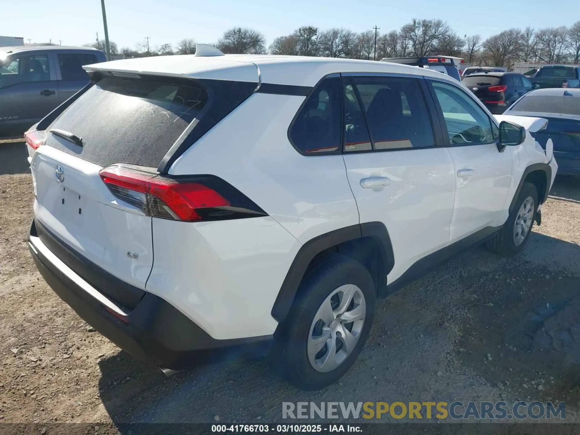4 Photograph of a damaged car 2T3H1RFV1RC254365 TOYOTA RAV4 2024