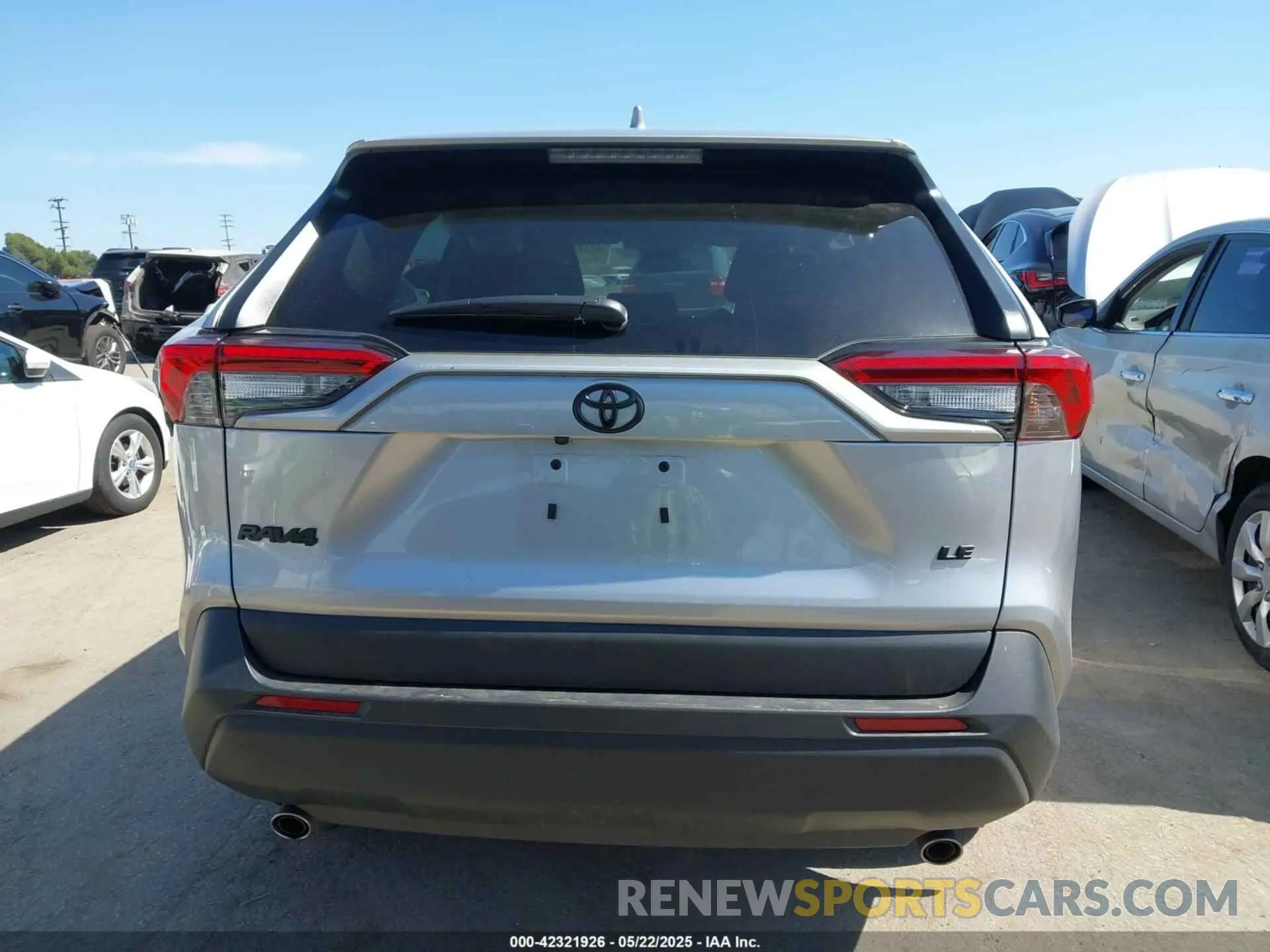 15 Photograph of a damaged car 2T3H1RFV1RC293277 TOYOTA RAV4 2024