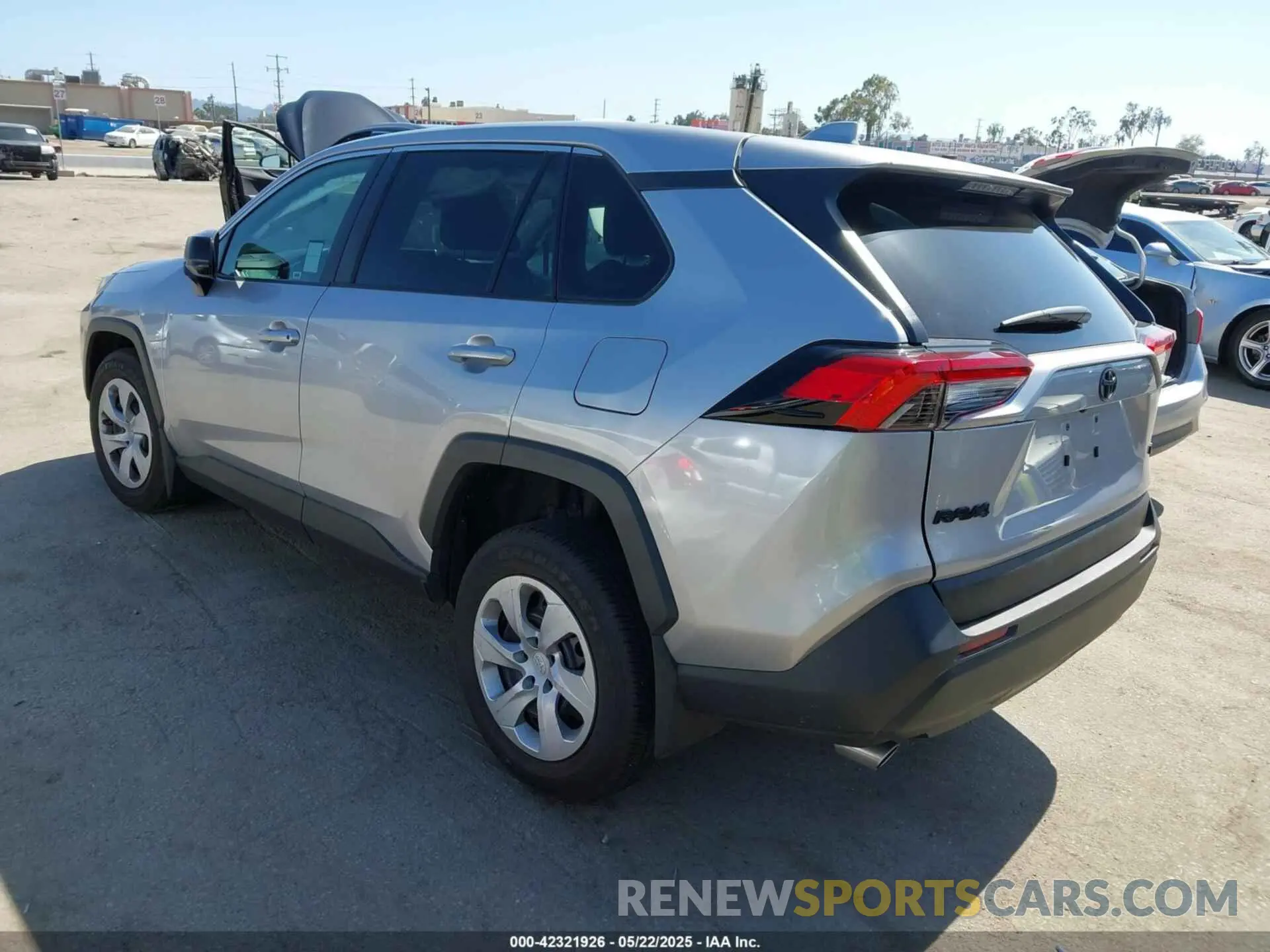 3 Photograph of a damaged car 2T3H1RFV1RC293277 TOYOTA RAV4 2024