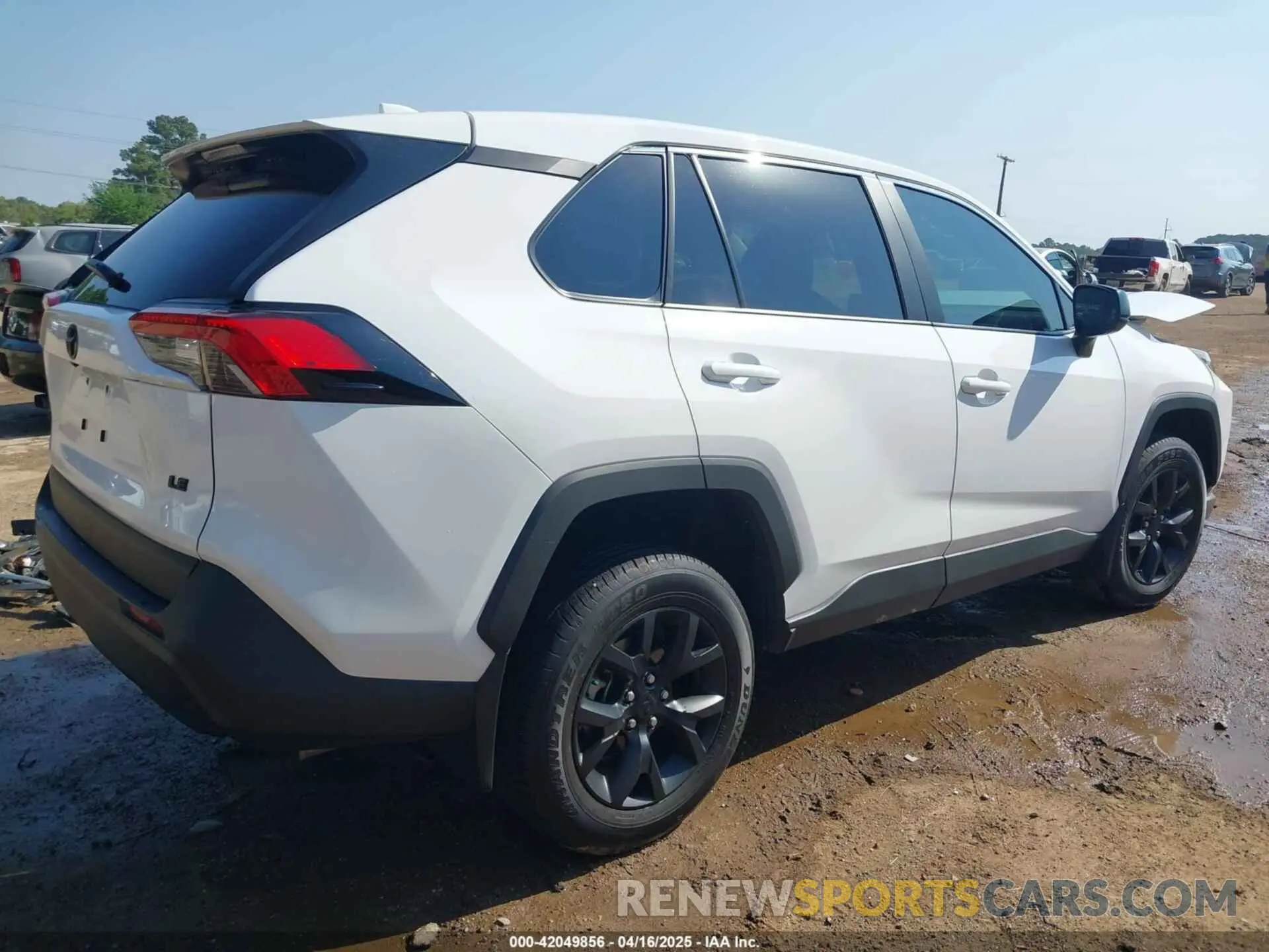4 Photograph of a damaged car 2T3H1RFV1RC299094 TOYOTA RAV4 2024