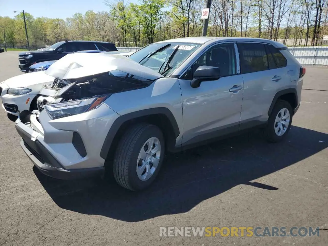 1 Photograph of a damaged car 2T3H1RFV1RW313025 TOYOTA RAV4 2024
