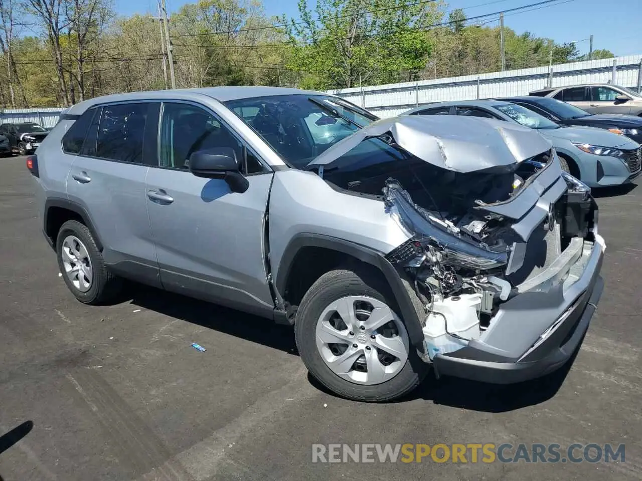 4 Photograph of a damaged car 2T3H1RFV1RW313025 TOYOTA RAV4 2024