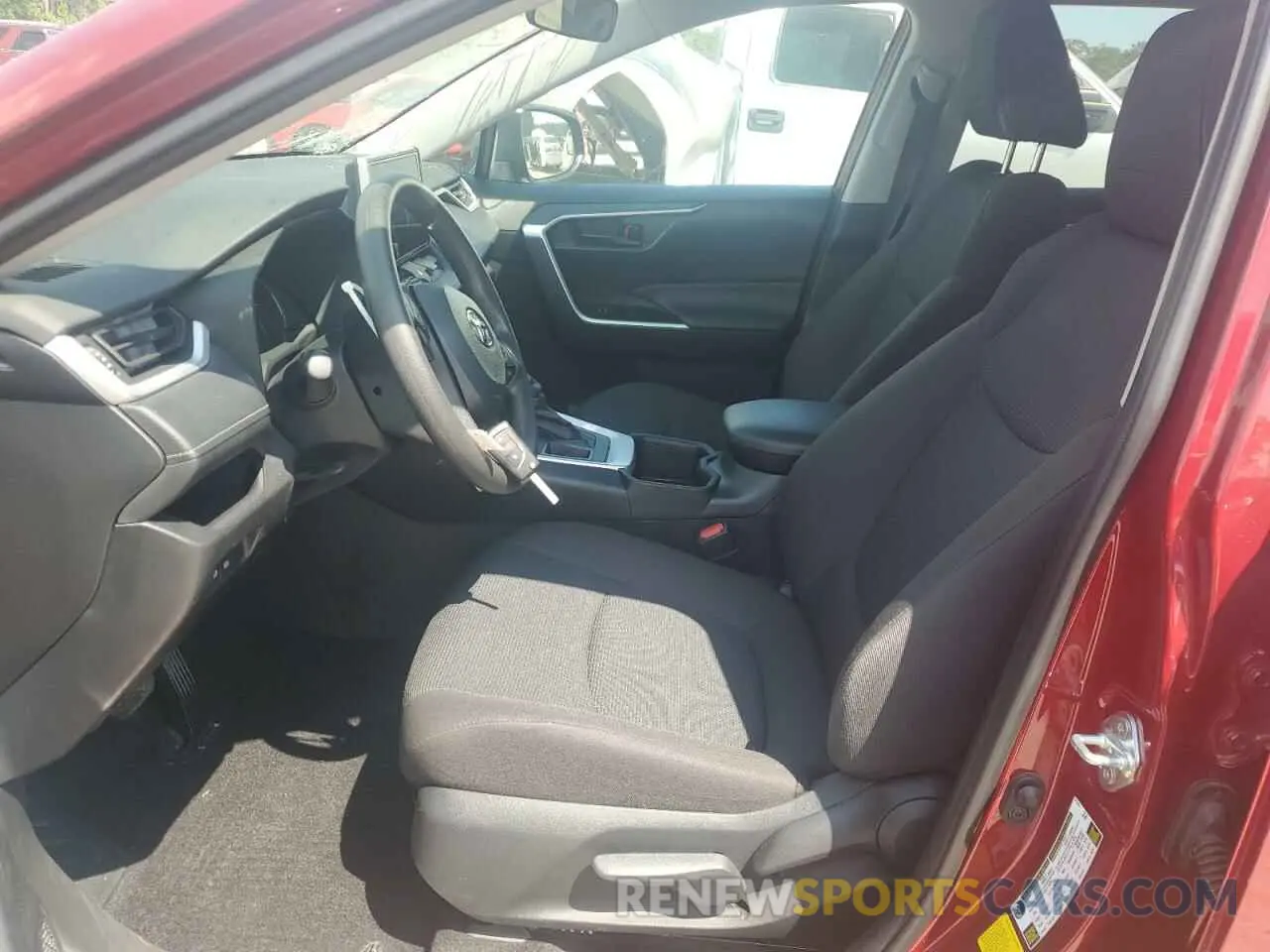 7 Photograph of a damaged car 2T3H1RFV1RW341763 TOYOTA RAV4 2024