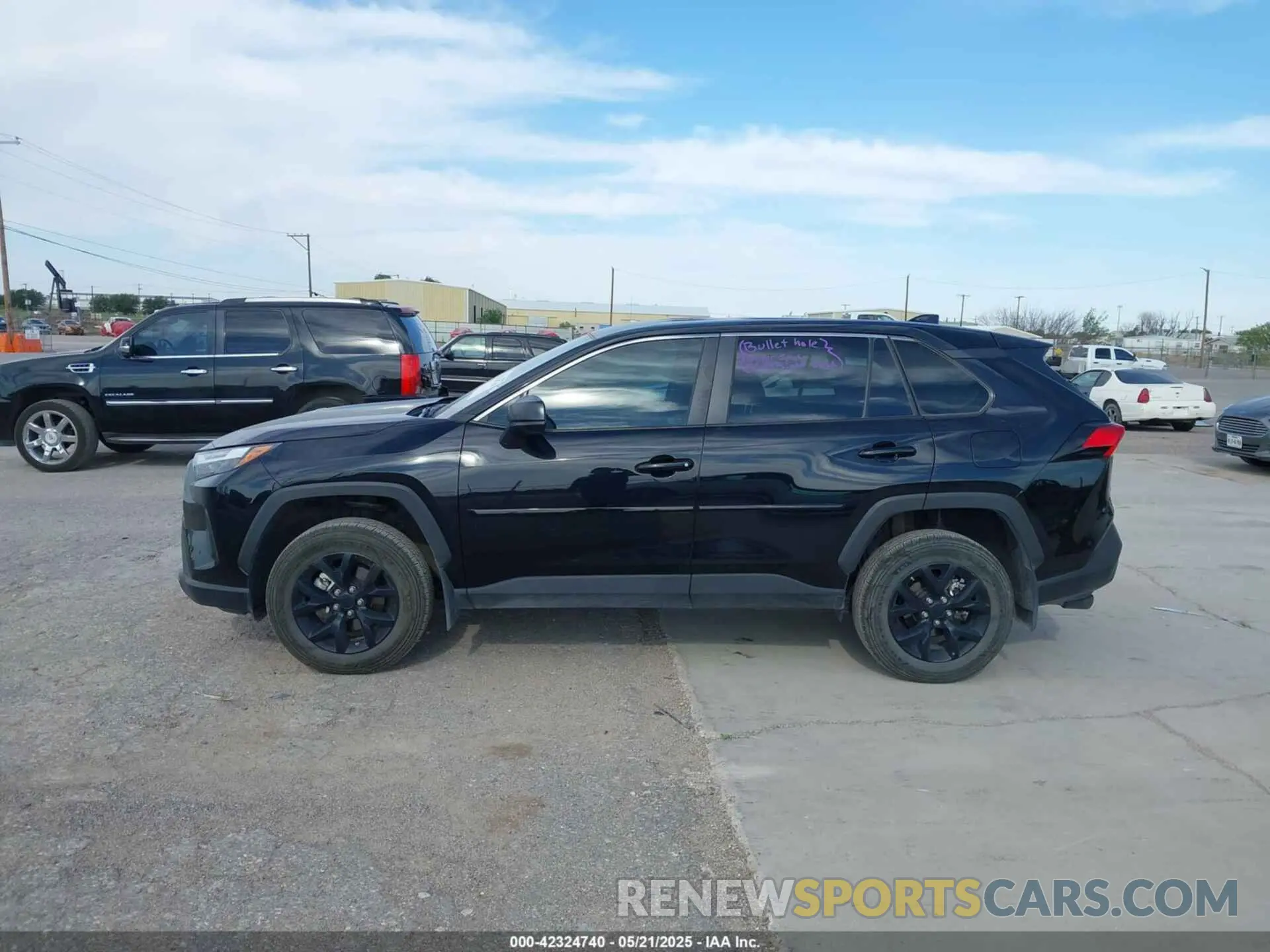 14 Photograph of a damaged car 2T3H1RFV1RW341942 TOYOTA RAV4 2024