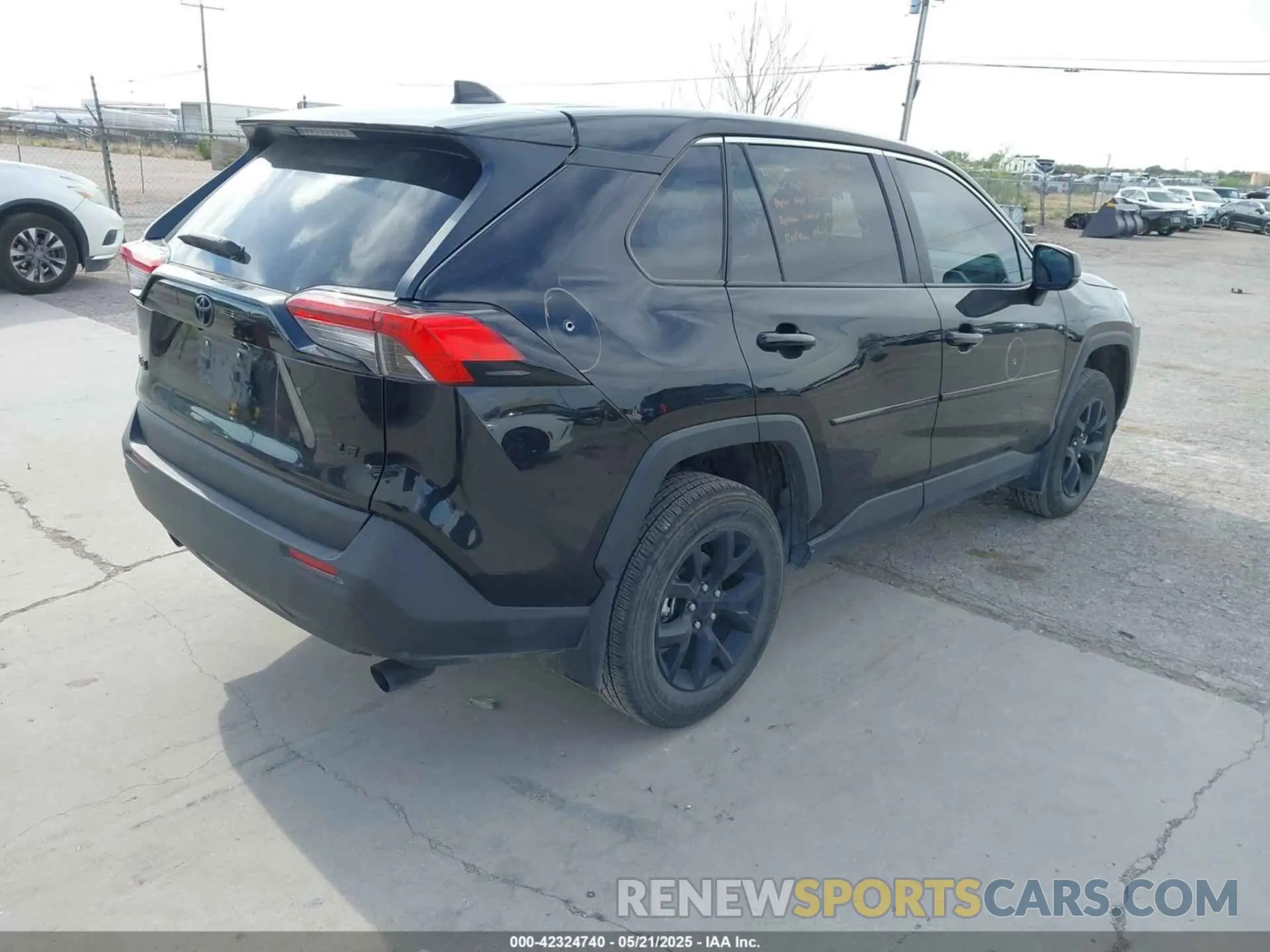 4 Photograph of a damaged car 2T3H1RFV1RW341942 TOYOTA RAV4 2024