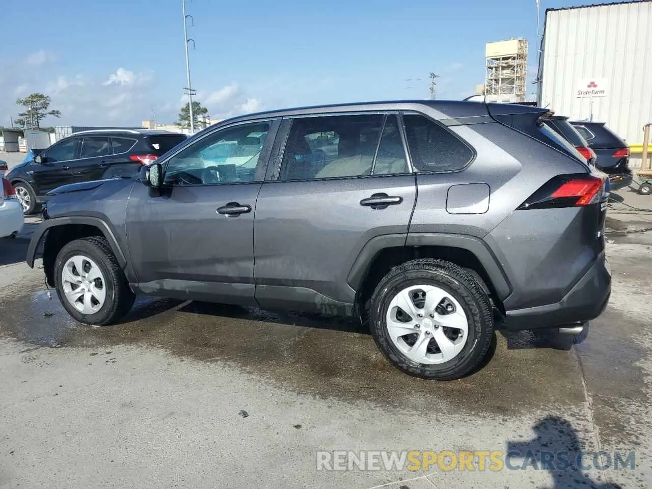 2 Photograph of a damaged car 2T3H1RFV2RC273216 TOYOTA RAV4 2024