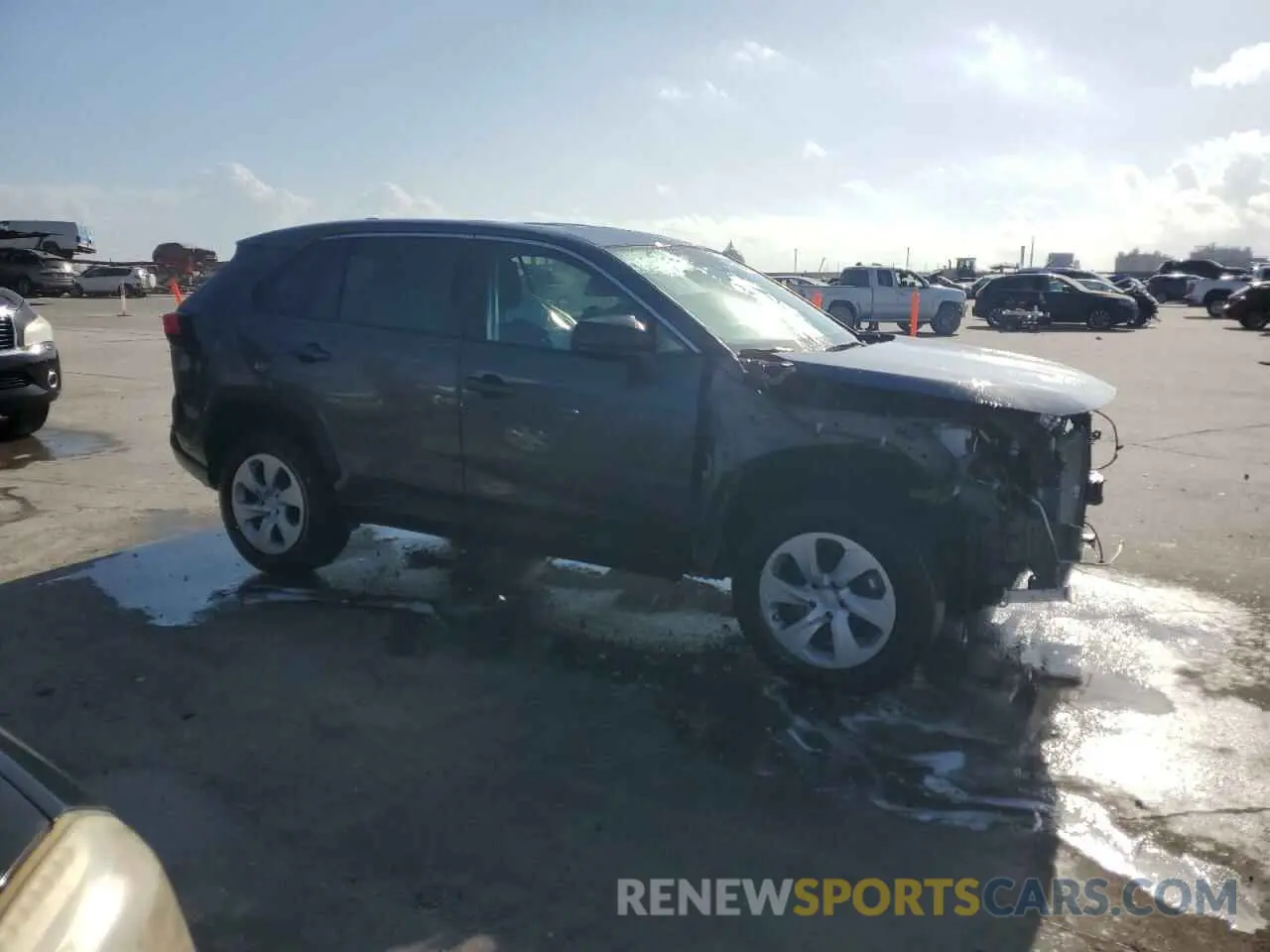 4 Photograph of a damaged car 2T3H1RFV2RC273216 TOYOTA RAV4 2024