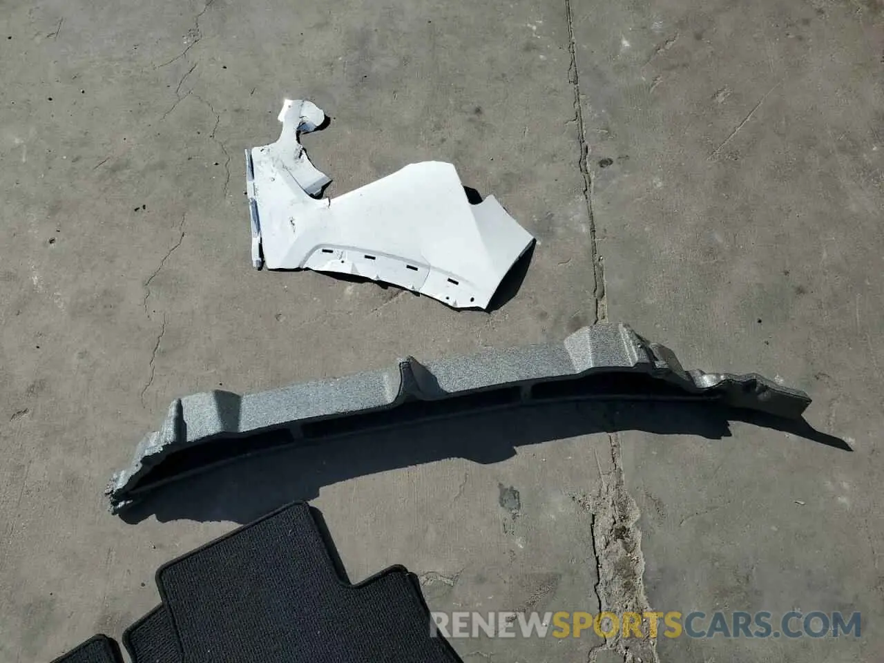 13 Photograph of a damaged car 2T3H1RFV2RC279176 TOYOTA RAV4 2024