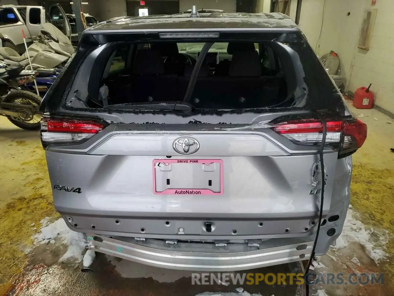6 Photograph of a damaged car 2T3H1RFV2RC293532 TOYOTA RAV4 2024