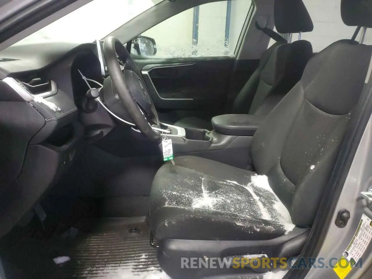 7 Photograph of a damaged car 2T3H1RFV2RC293532 TOYOTA RAV4 2024