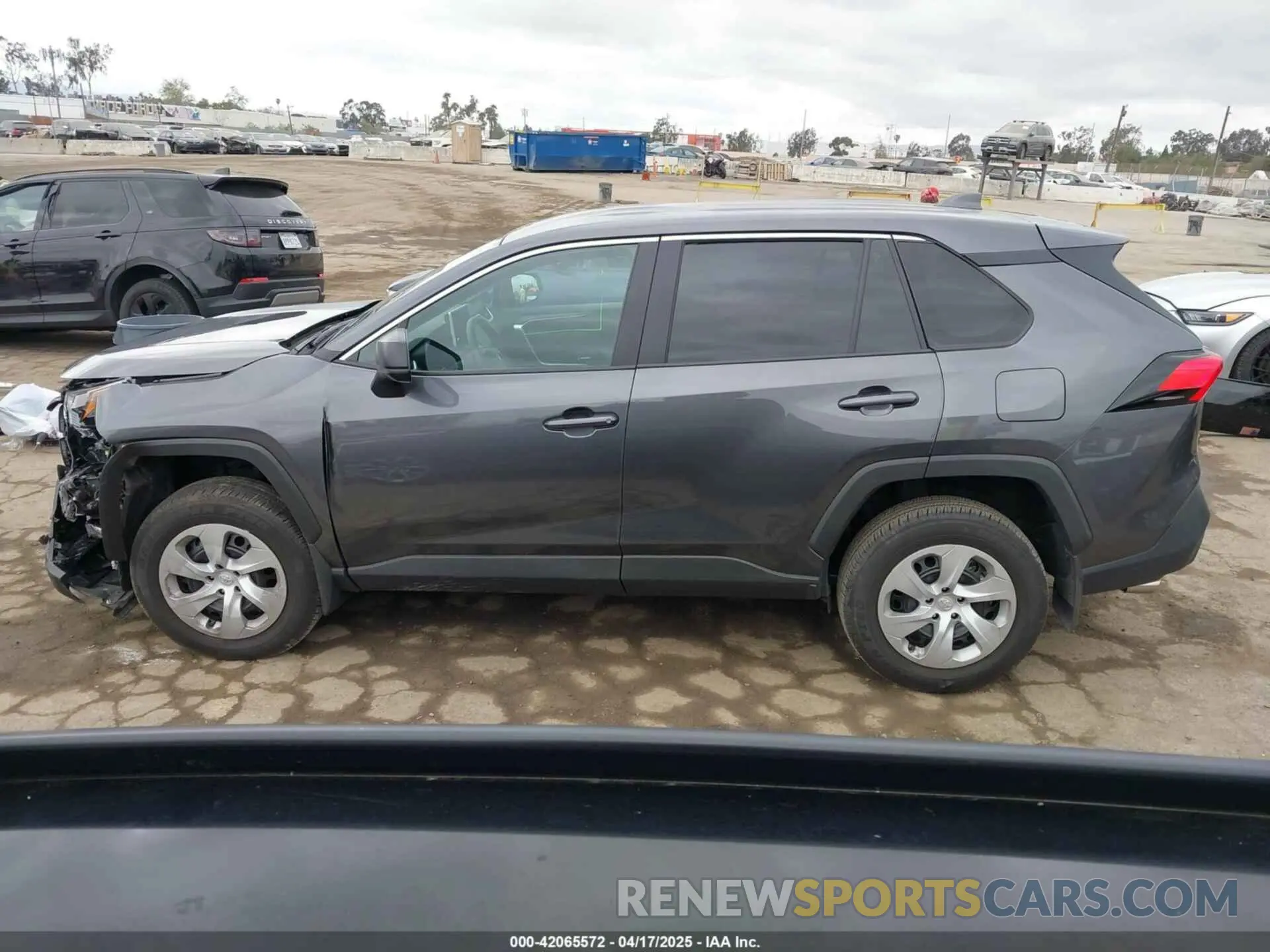14 Photograph of a damaged car 2T3H1RFV2RC302021 TOYOTA RAV4 2024