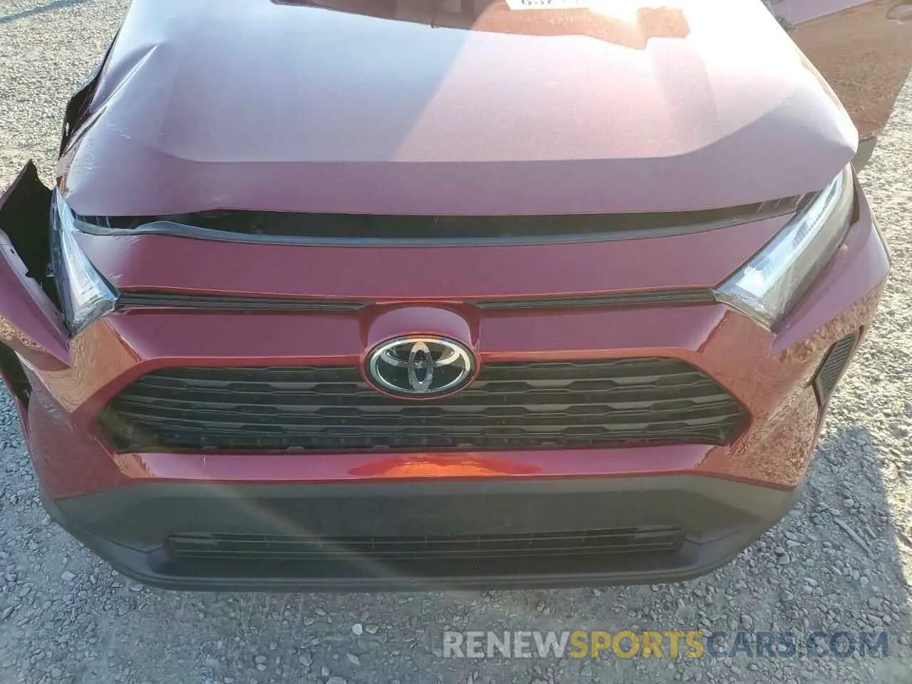 11 Photograph of a damaged car 2T3H1RFV2RW300879 TOYOTA RAV4 2024