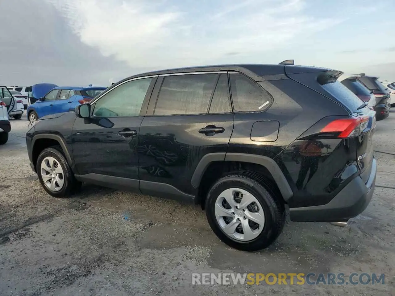 2 Photograph of a damaged car 2T3H1RFV2RW318248 TOYOTA RAV4 2024